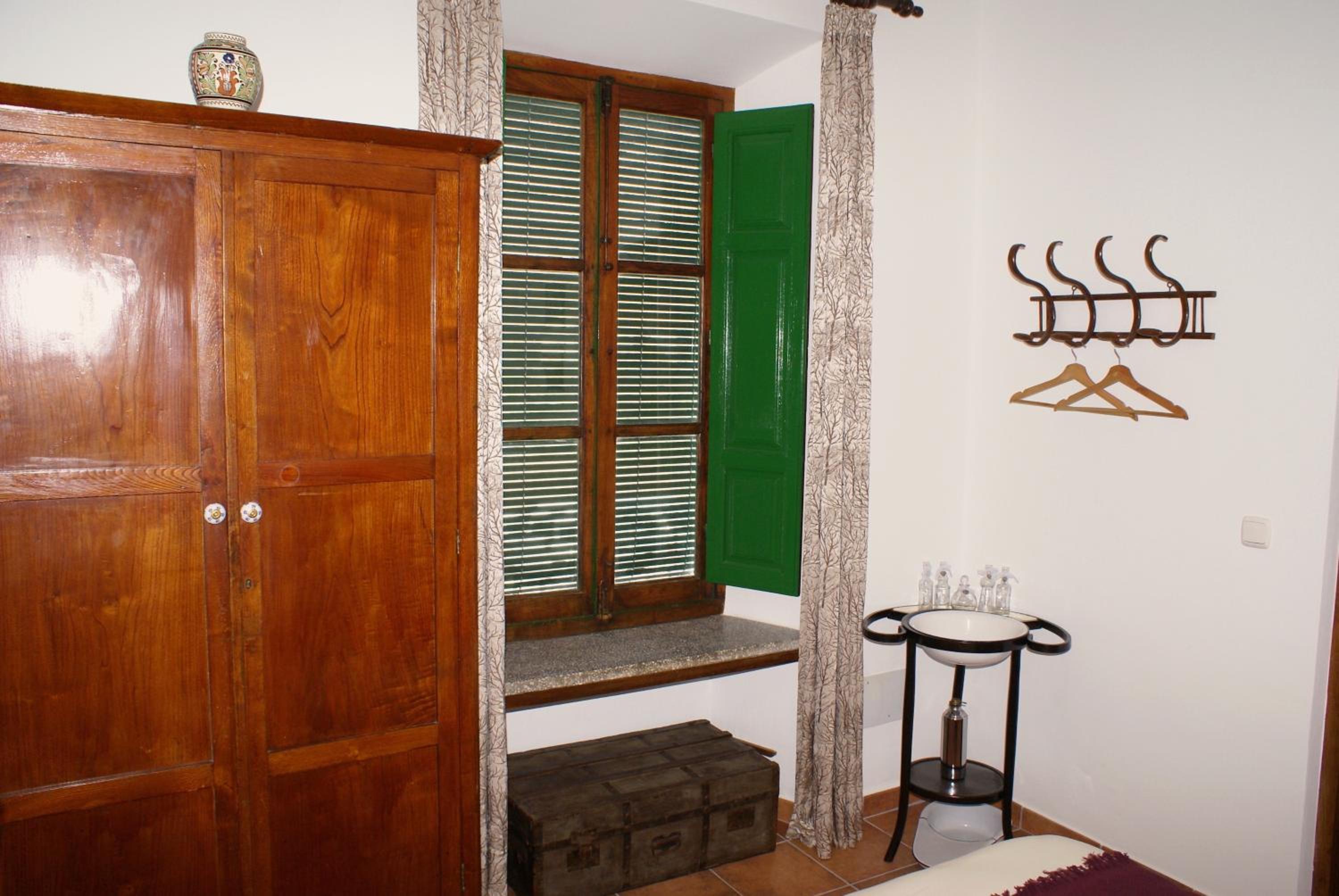 Superior King Room photo 2