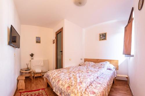 Small Double Room photo 1