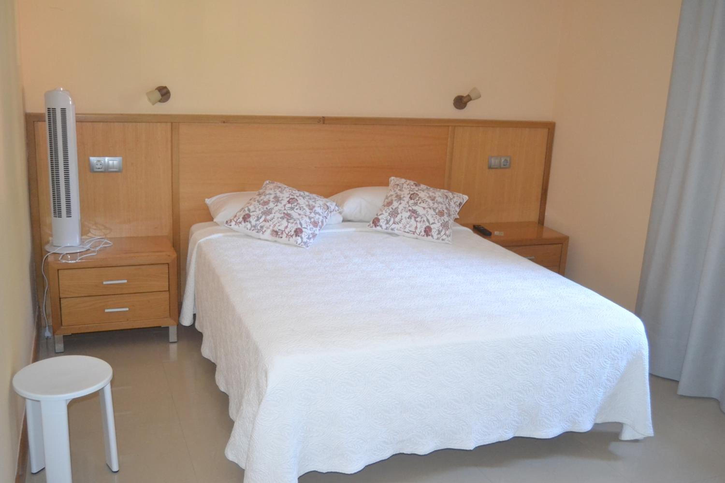 Double Room - Photo 7
