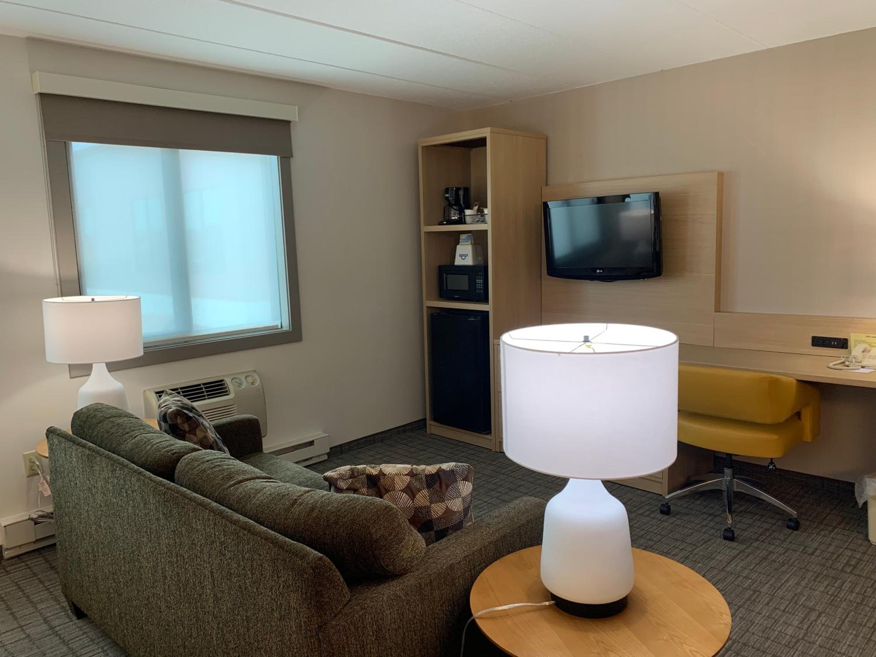 King Studio Suite - Non-Smoking - Photo 5