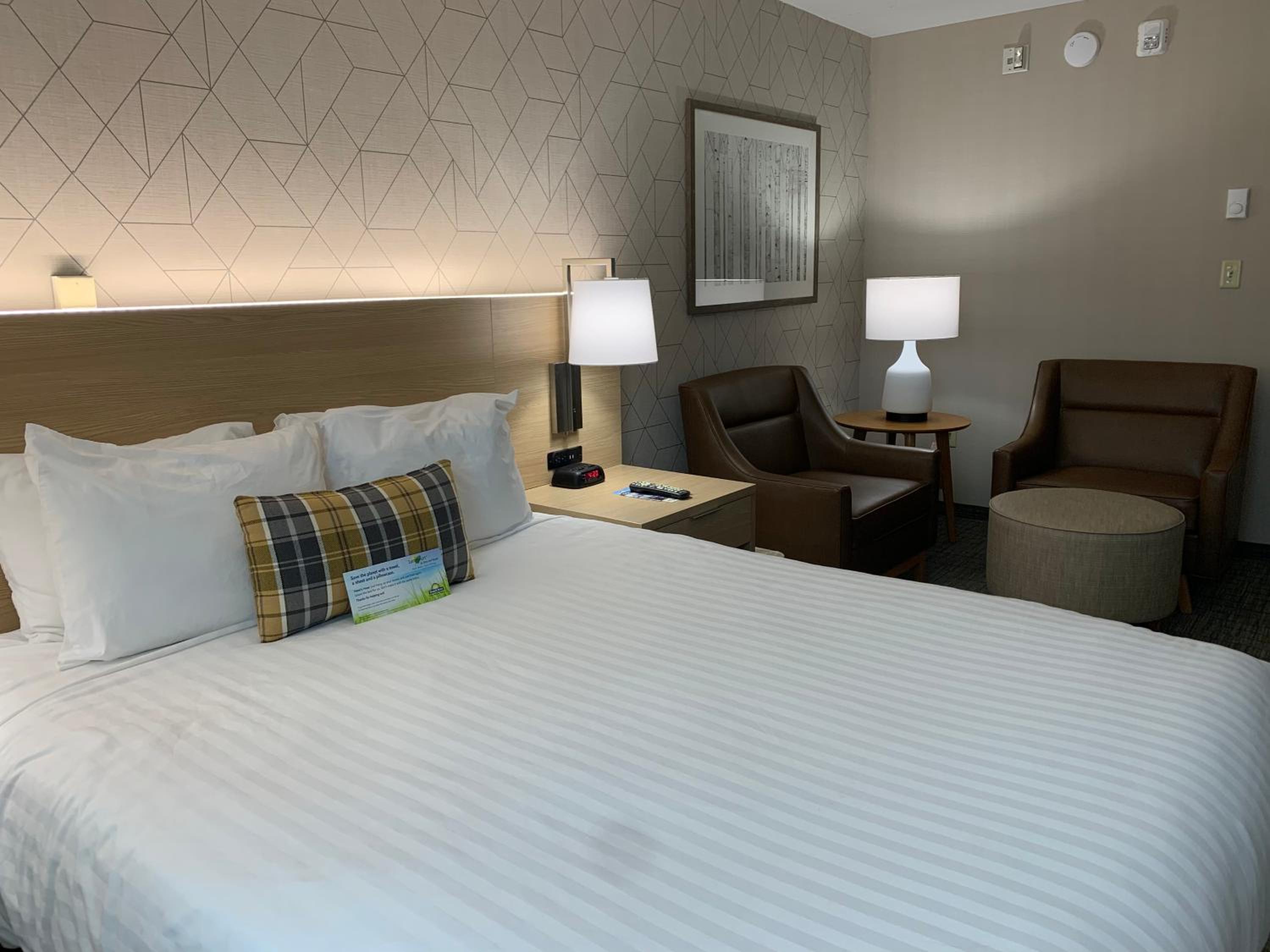 Studio Suite with Two Queen Beds - Non-Smoking - Photo 3