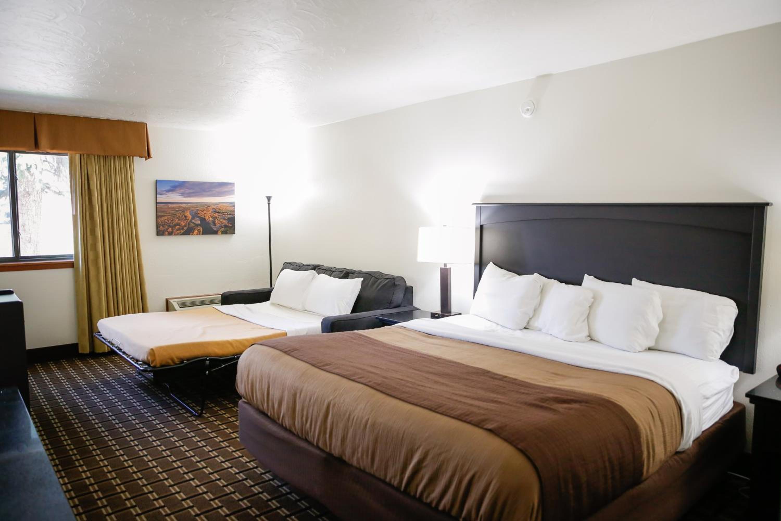 Deluxe King Room - Photo 1