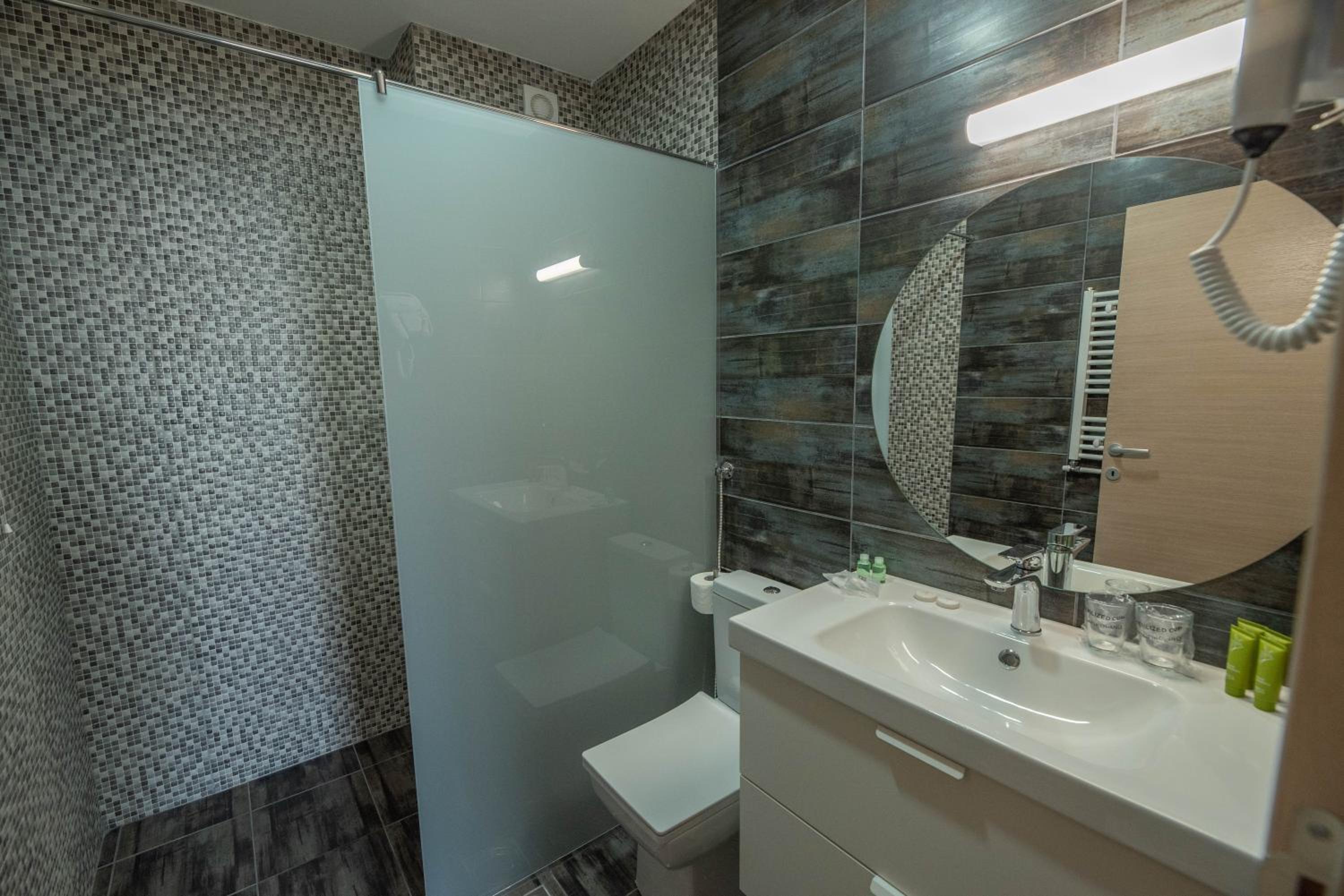 Deluxe Twin Room - Photo 5