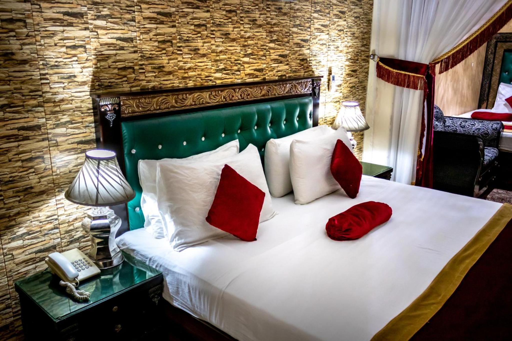 Family Suite - Photo 8