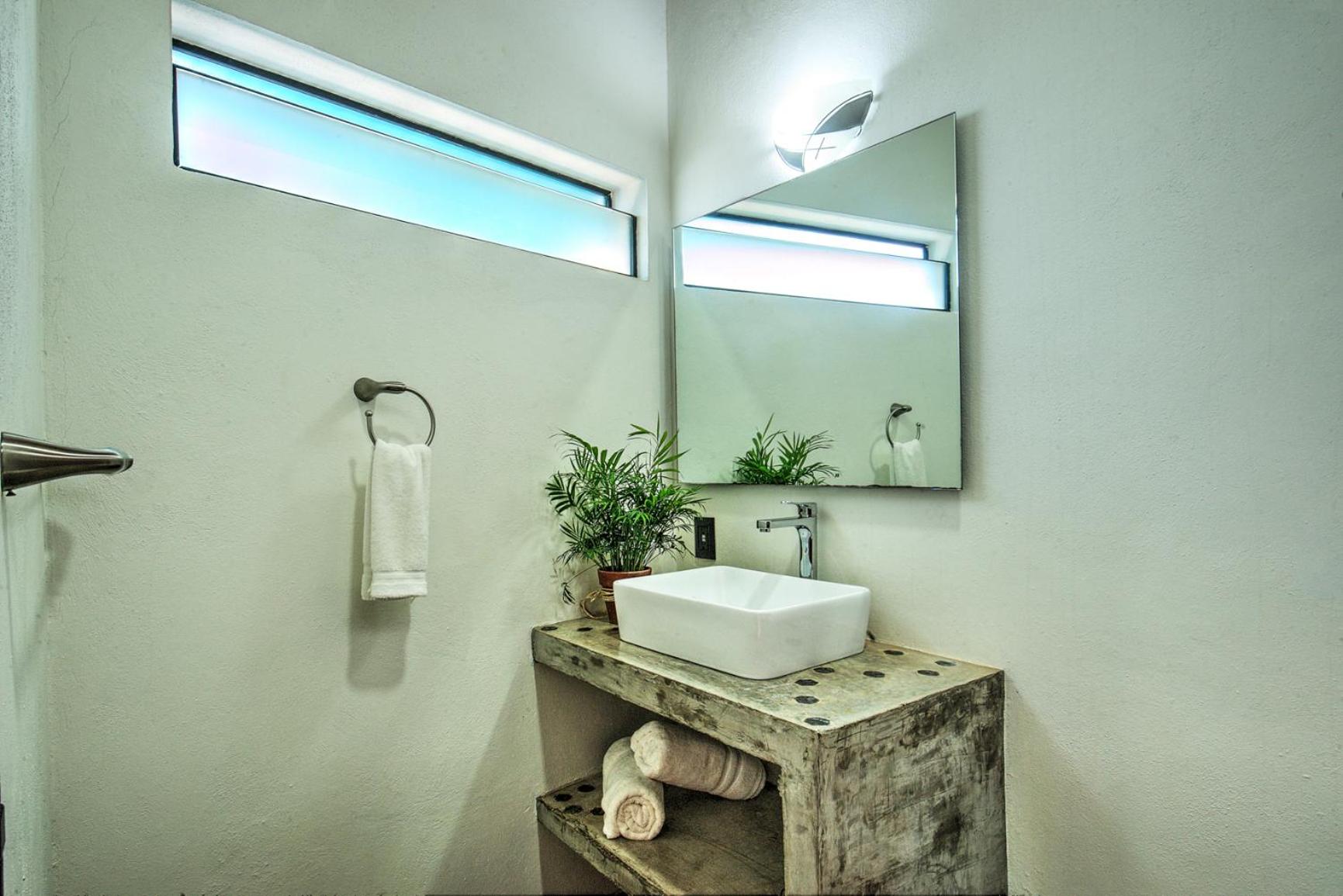 One-Bedroom House - Photo 3