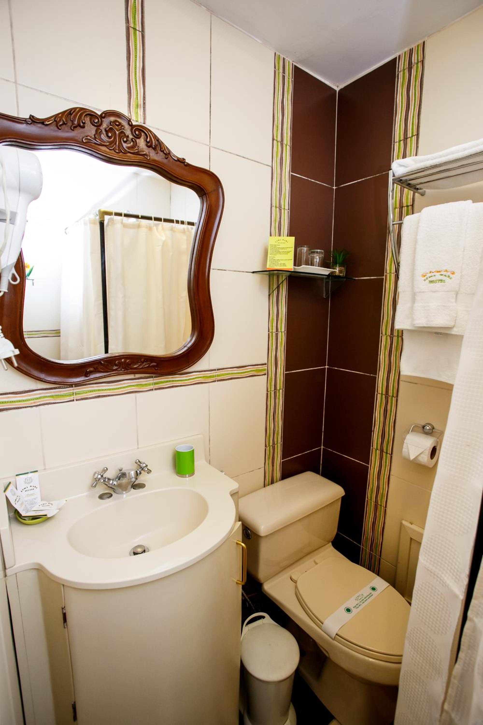 Deluxe Double or Twin Room photo 3