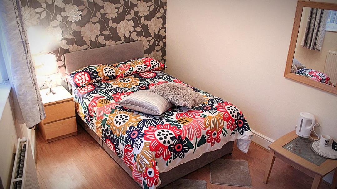 Deluxe Queen Suite