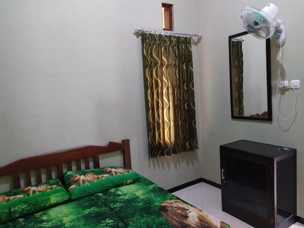 Double Room with Shared Bathroom photo 3
