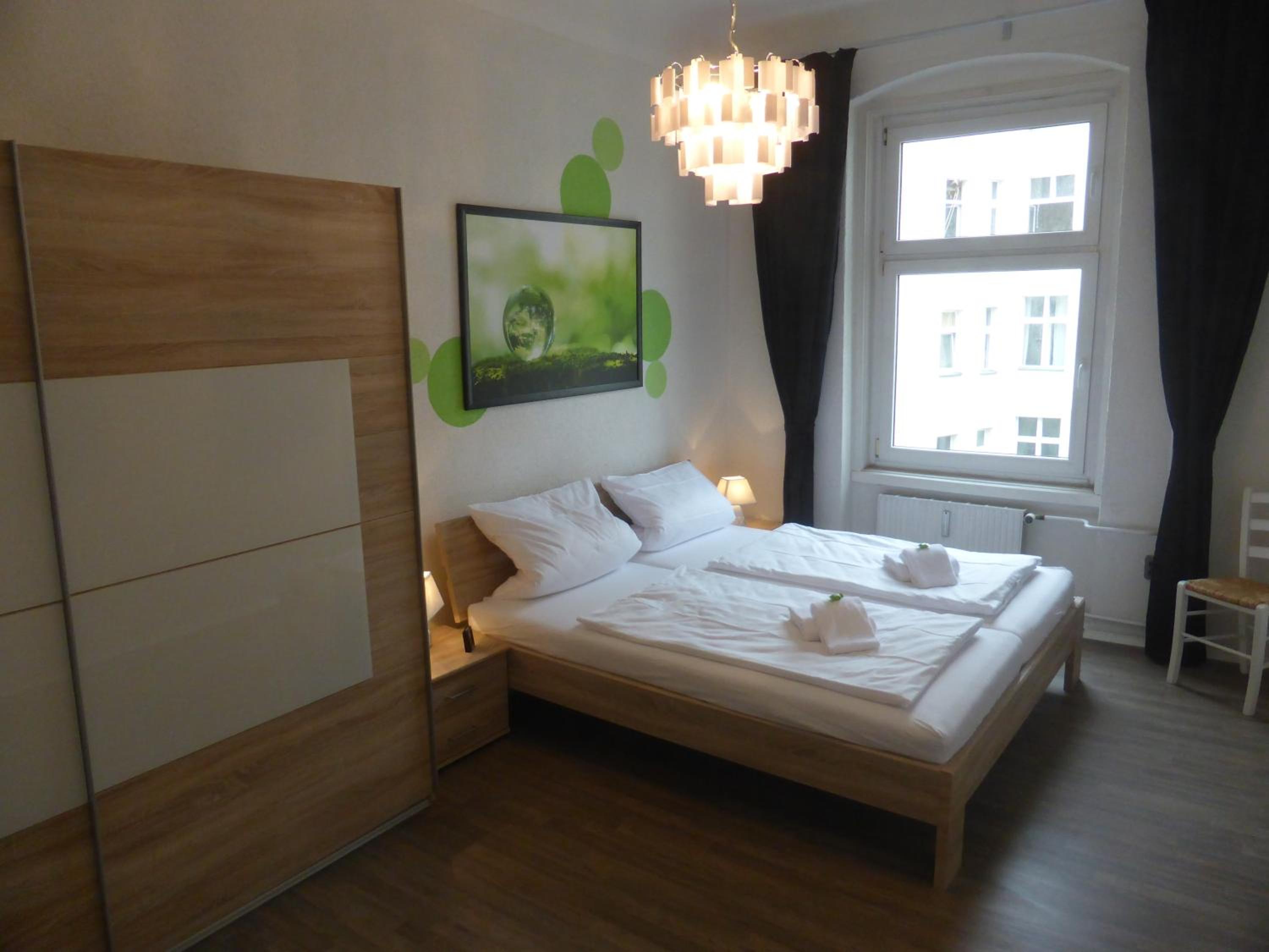 Two-Bedroom Apartment - Manteuffelstr.17.2 photo 3