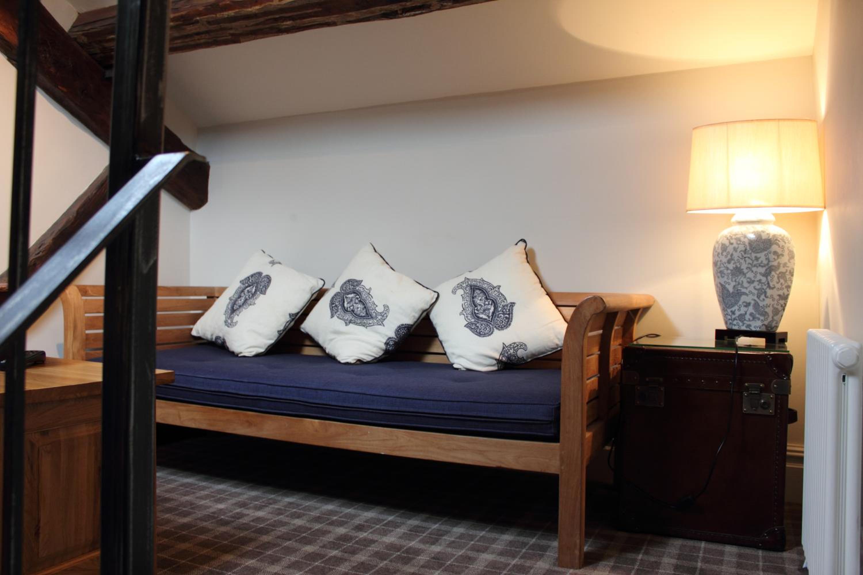 Deluxe Double Room with Bath photo 2