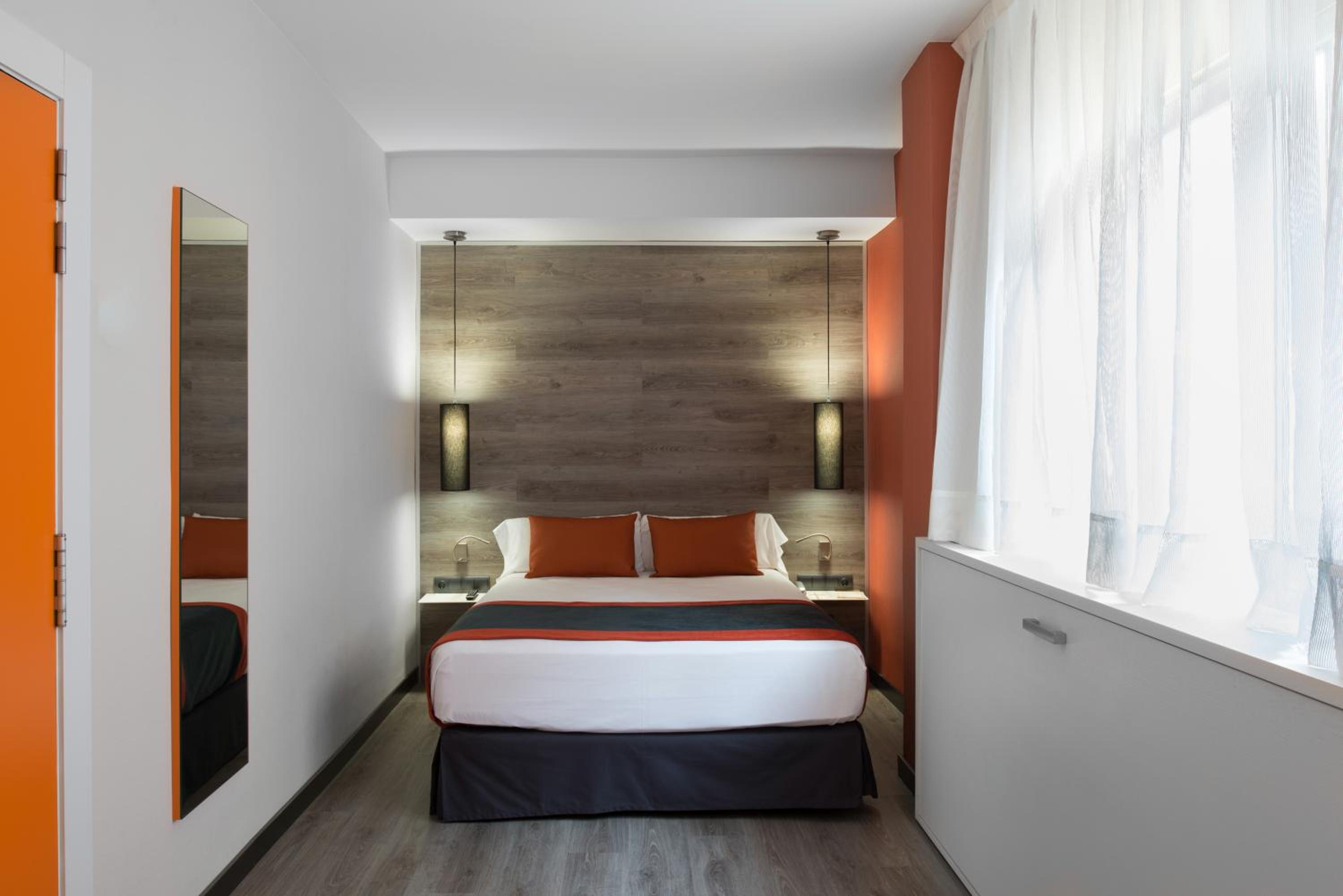 Triple Room (2 Adults + 1 Child) photo 2