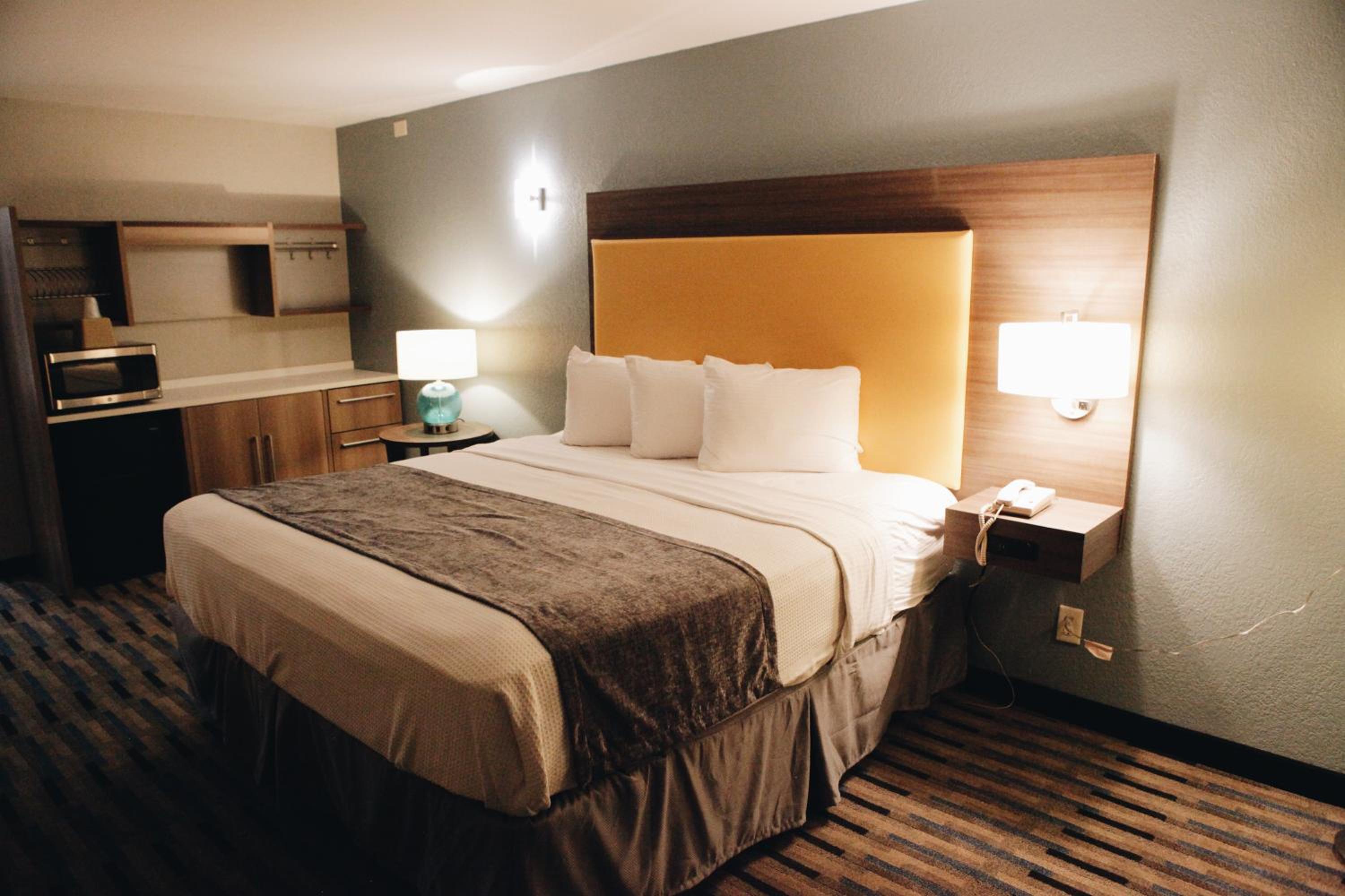 King Room (Remodeled) - Non-Smoking