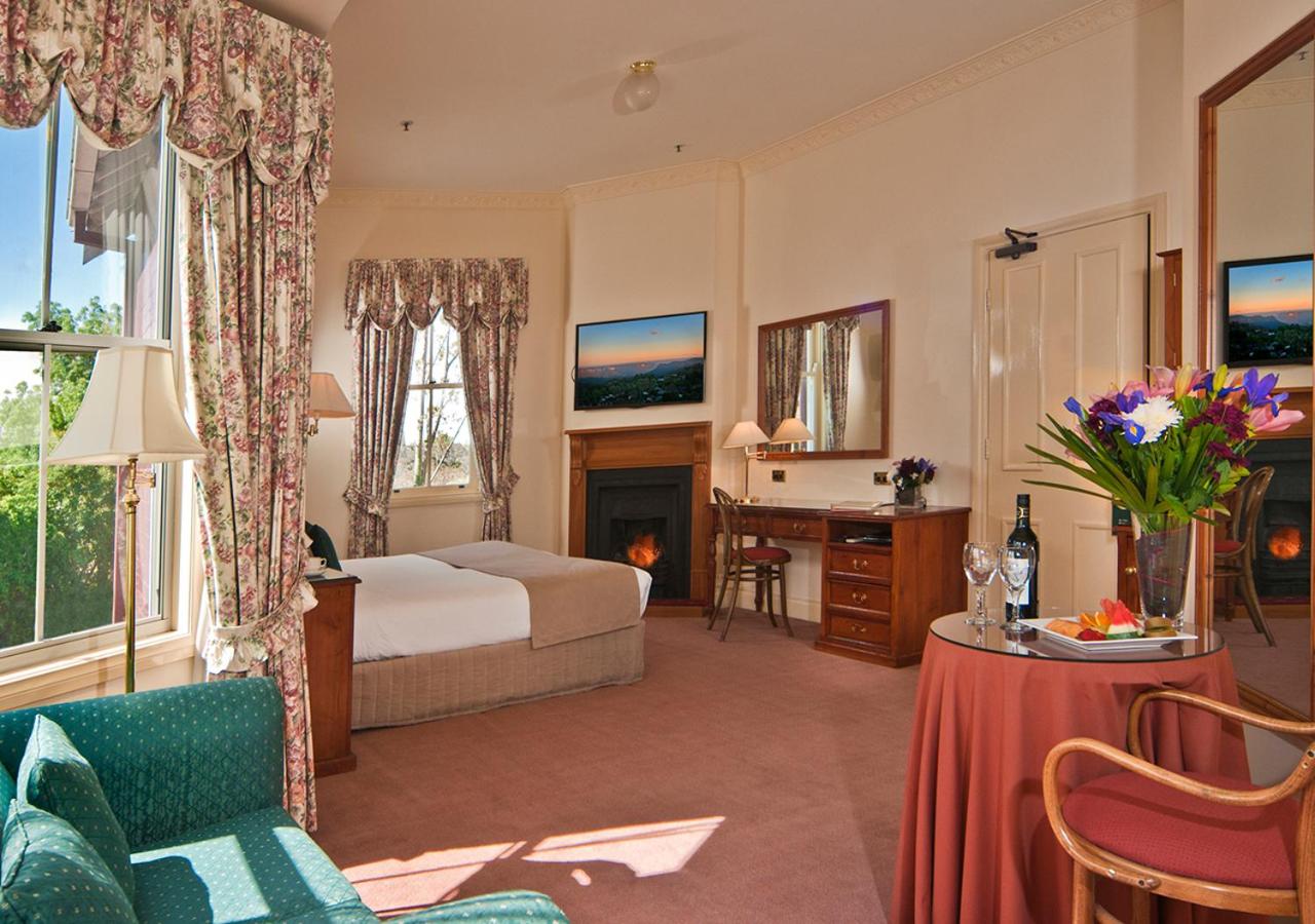 Heritage Spa & Fireplace Room - Photo 6