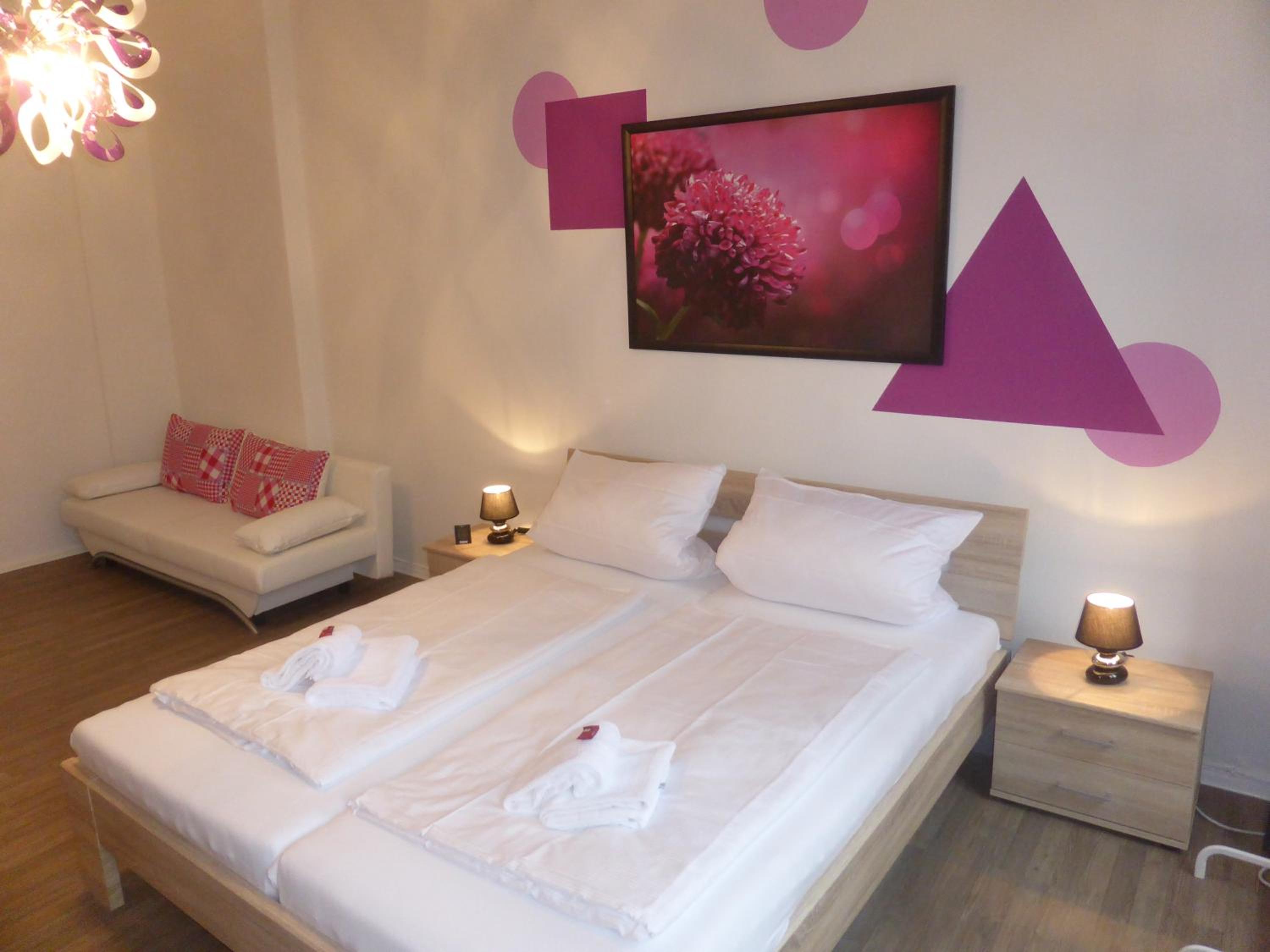 Two-Bedroom Apartment - Manteuffelstr.17.2