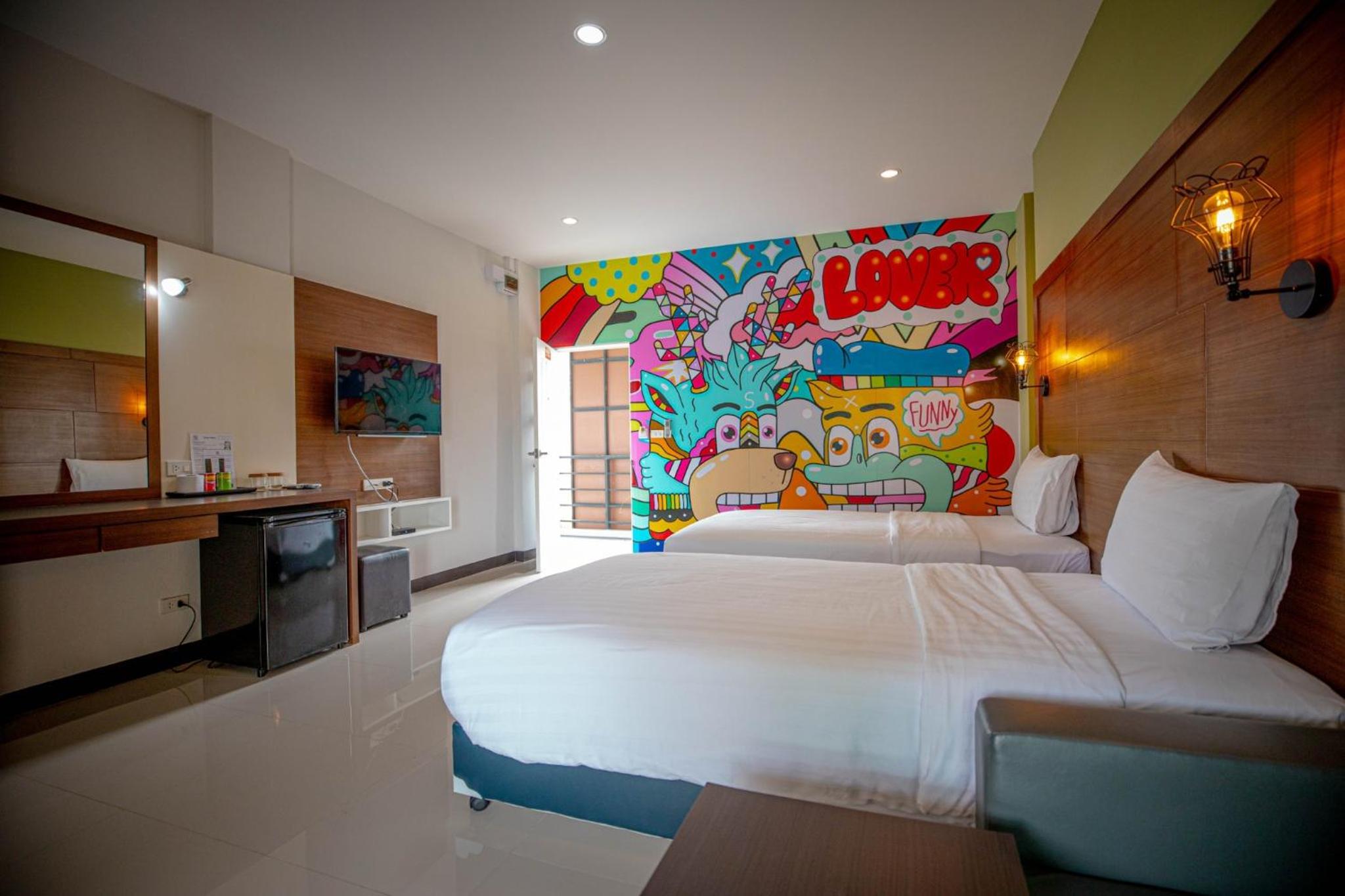 Deluxe Twin Room - Photo 12