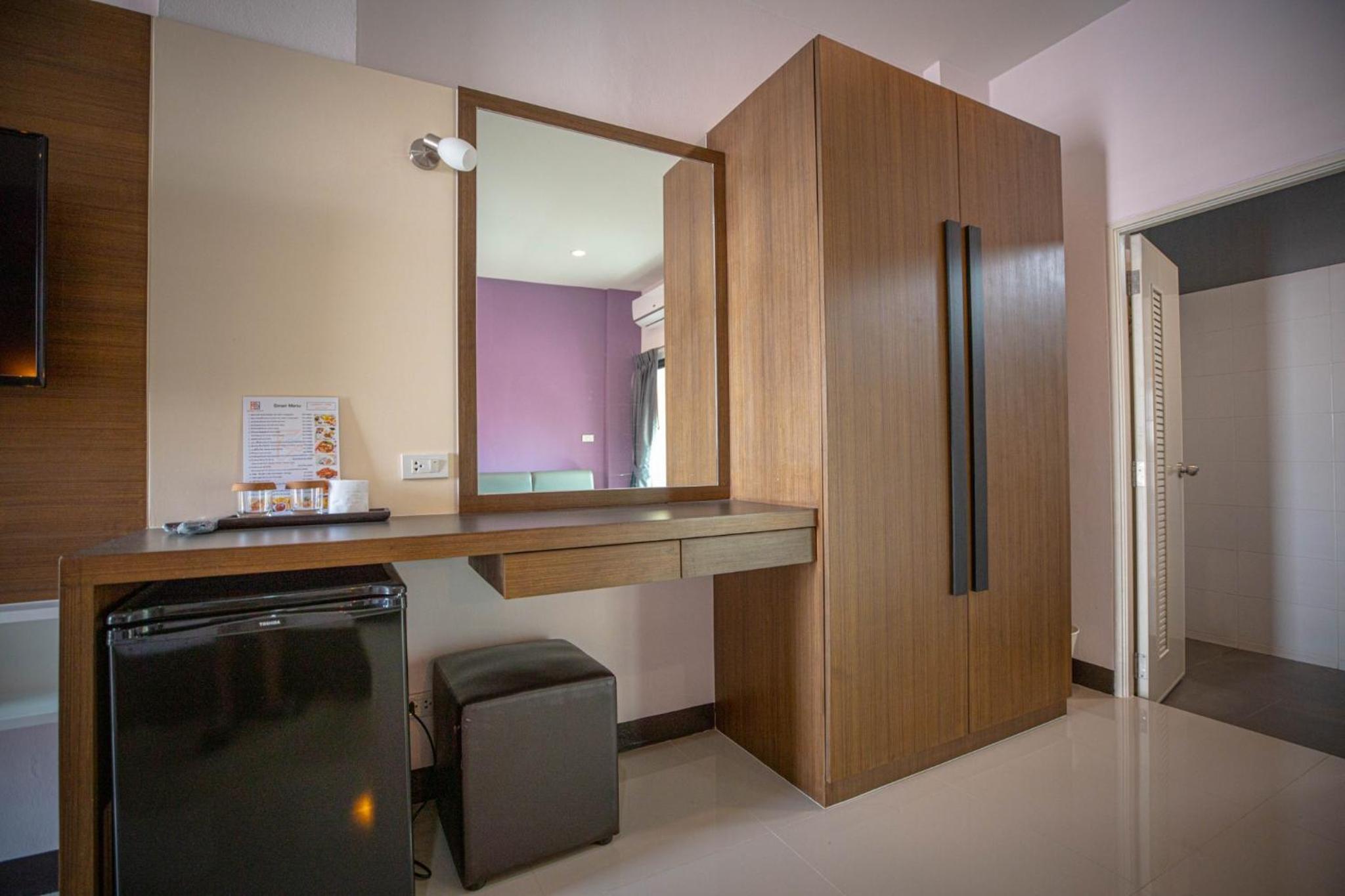 Deluxe Double Room - Photo 14