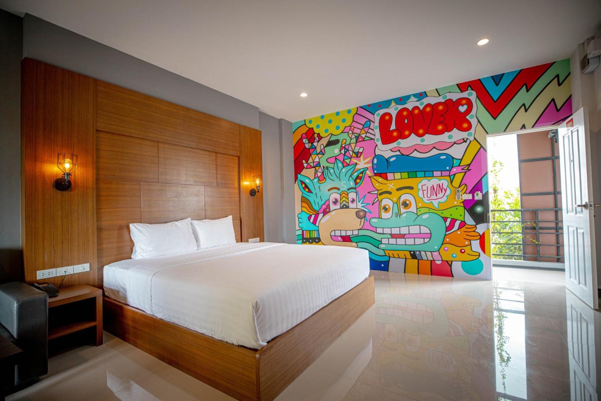 Deluxe Double Room - Photo 23