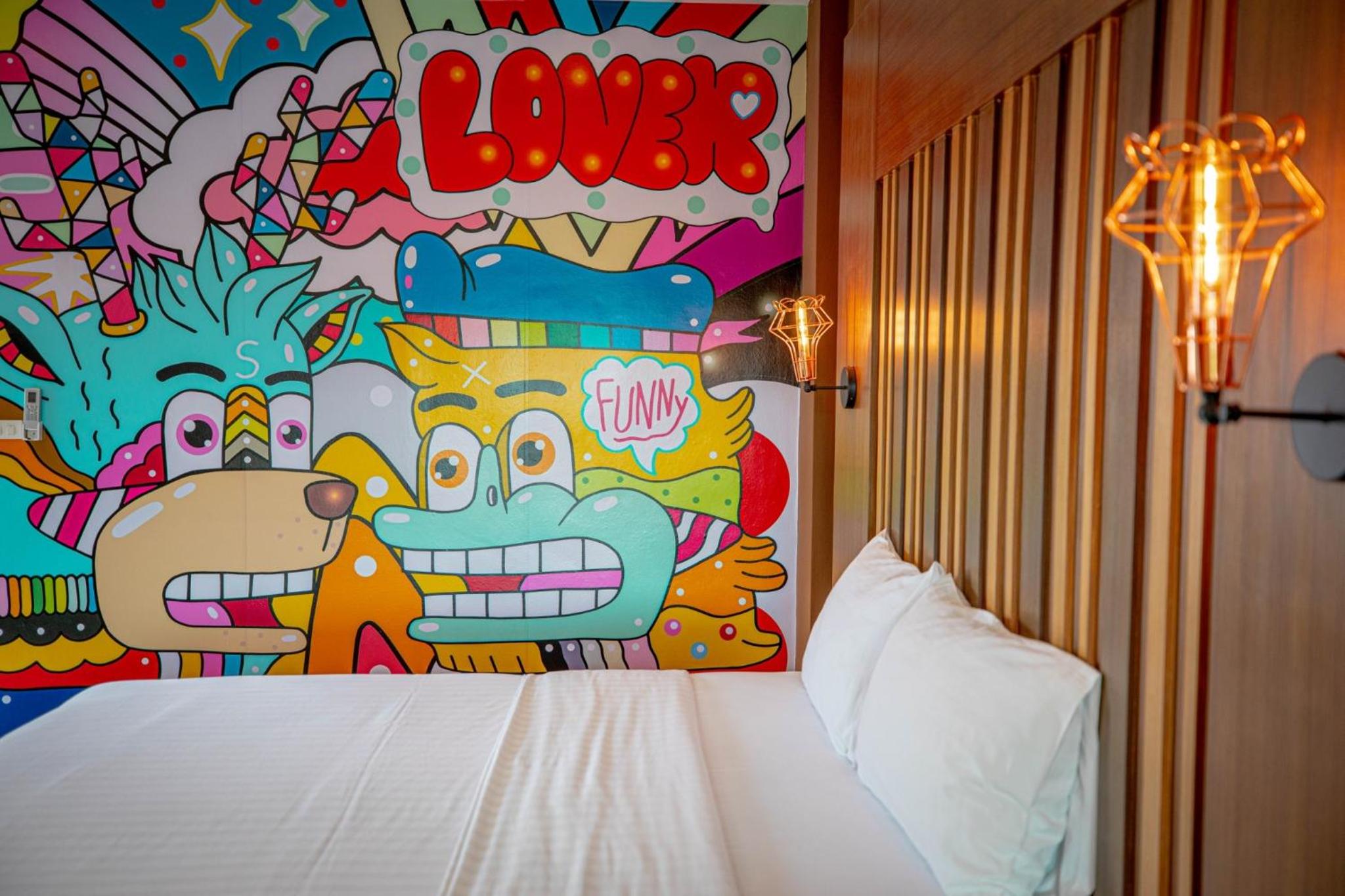 Deluxe Double Room - Photo 31