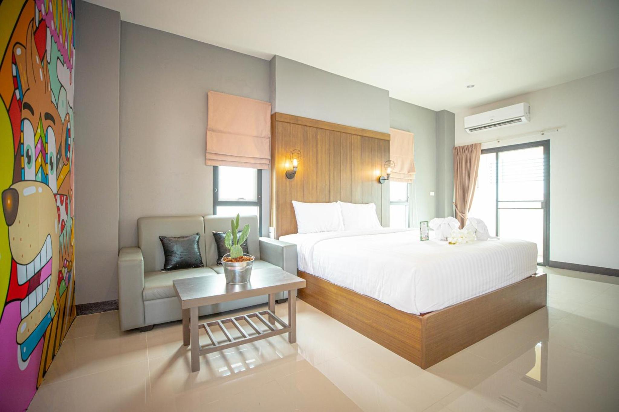 Deluxe Double Room - Photo 16