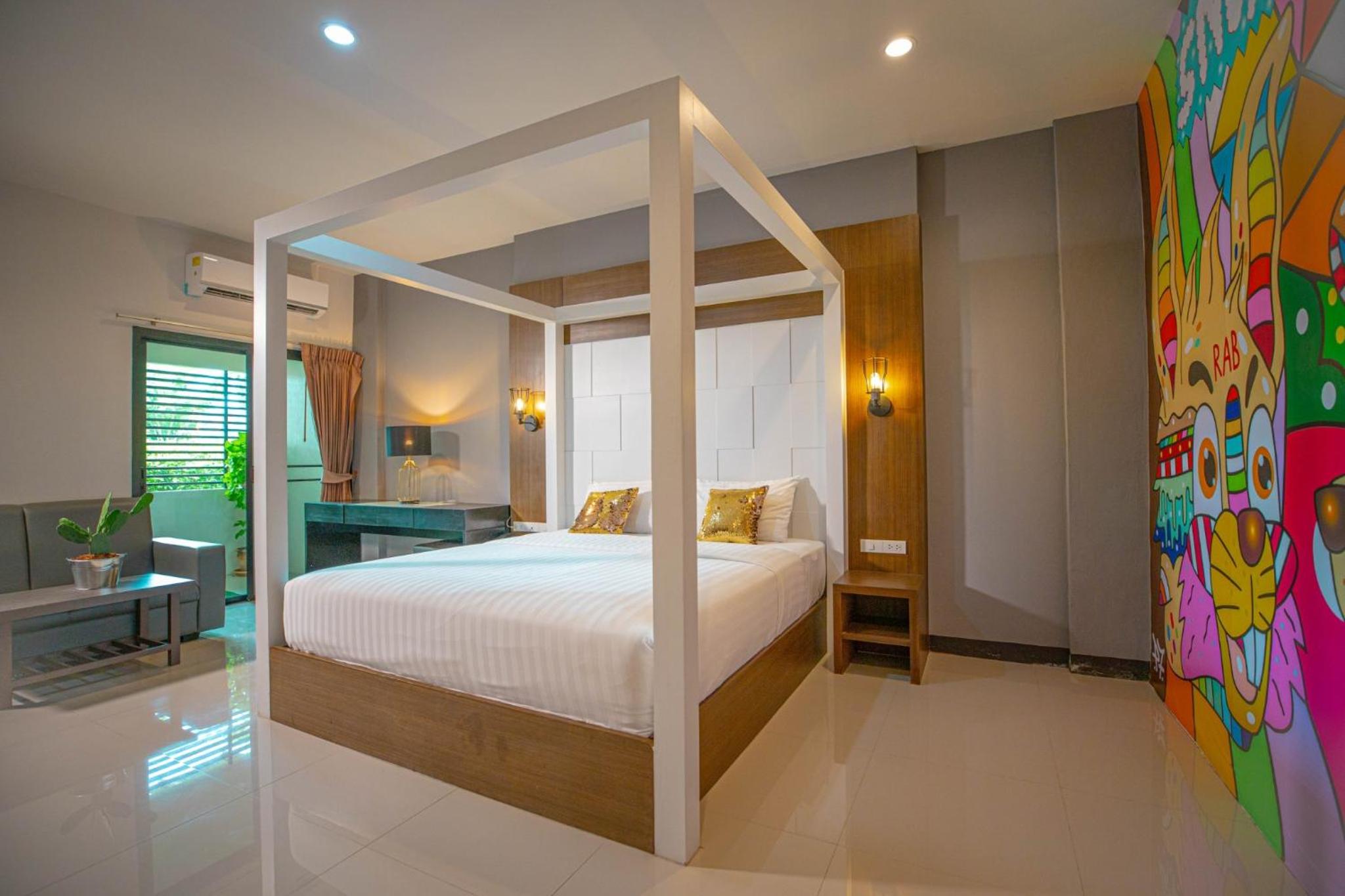 Deluxe Suite - Photo 1