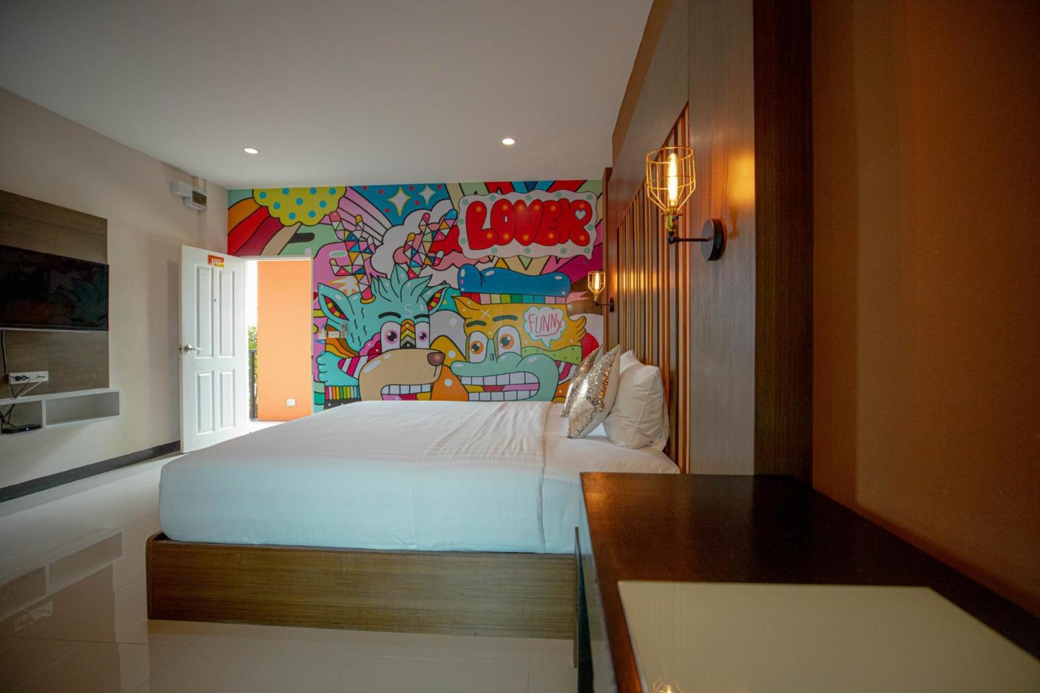 Deluxe Suite - Photo 31