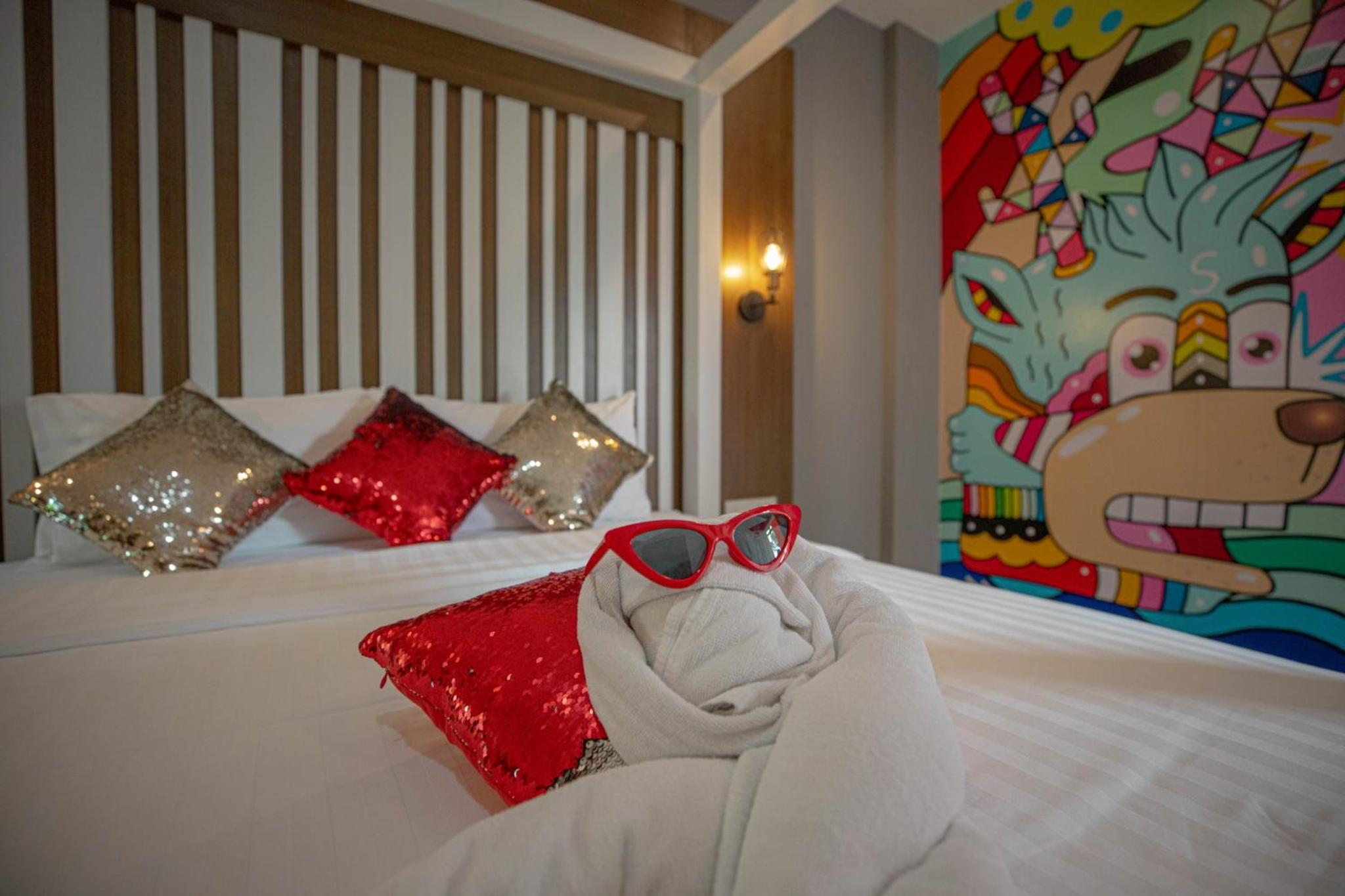 Deluxe Suite - Photo 36
