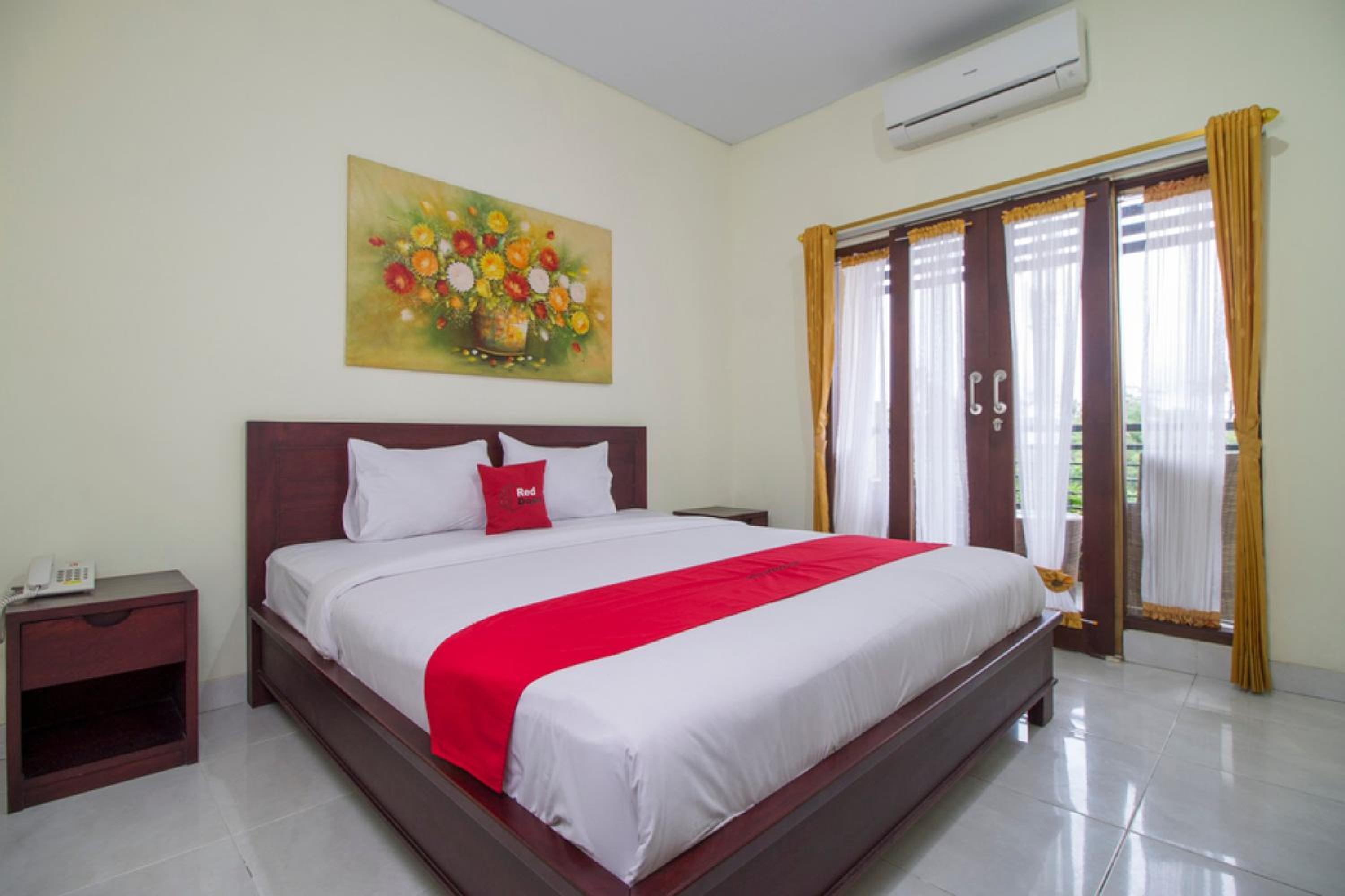 RedDoorz Double Room - Photo 1
