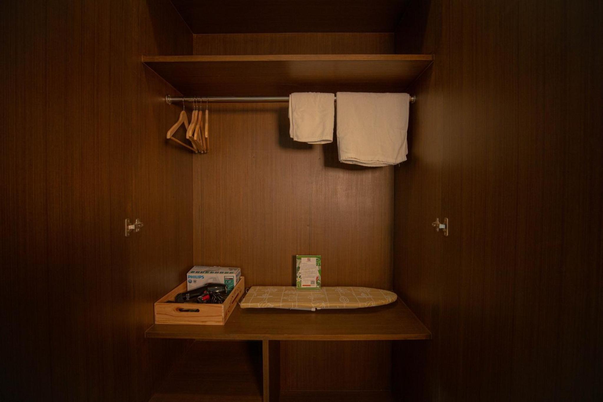 Deluxe Suite - Photo 7
