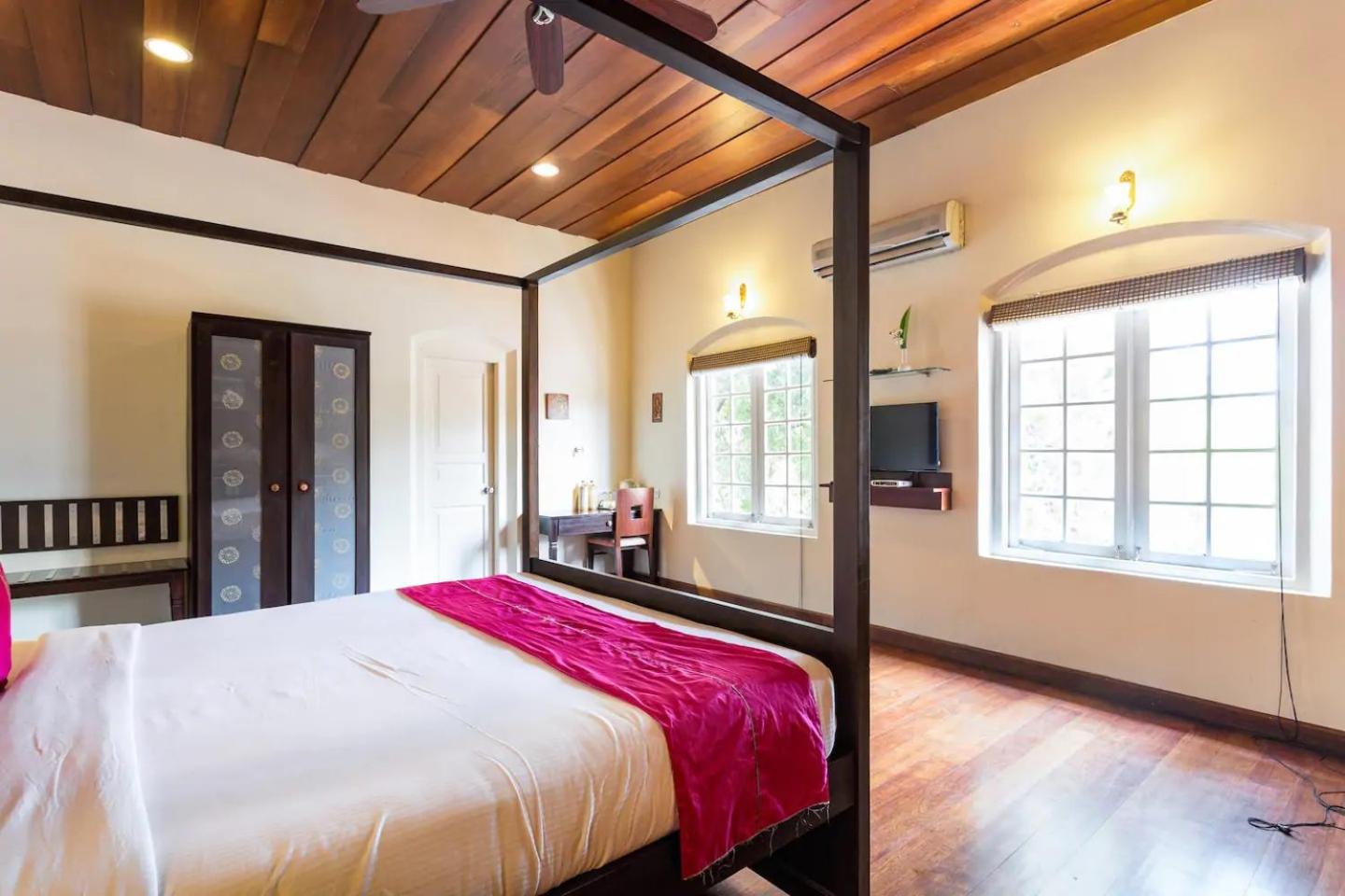 Heritage Premium Room - Photo 8