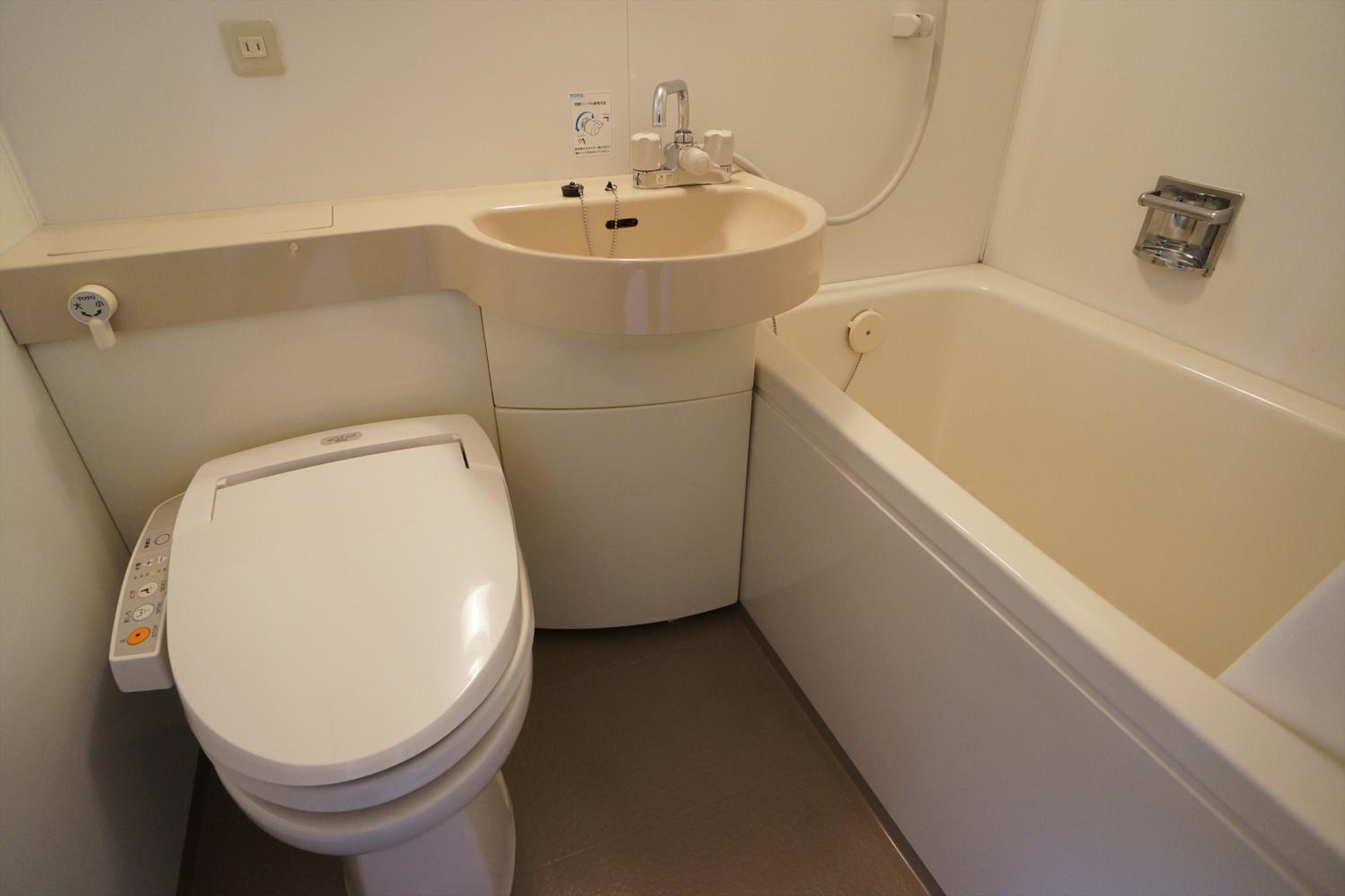 Double Room - Non-Smoking  - Photo 5