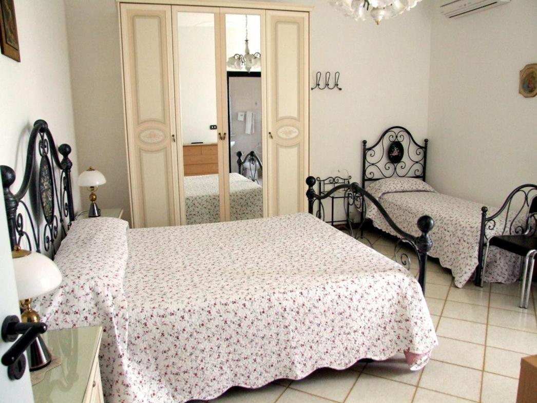 Double Room with Private Bathroom photo 1