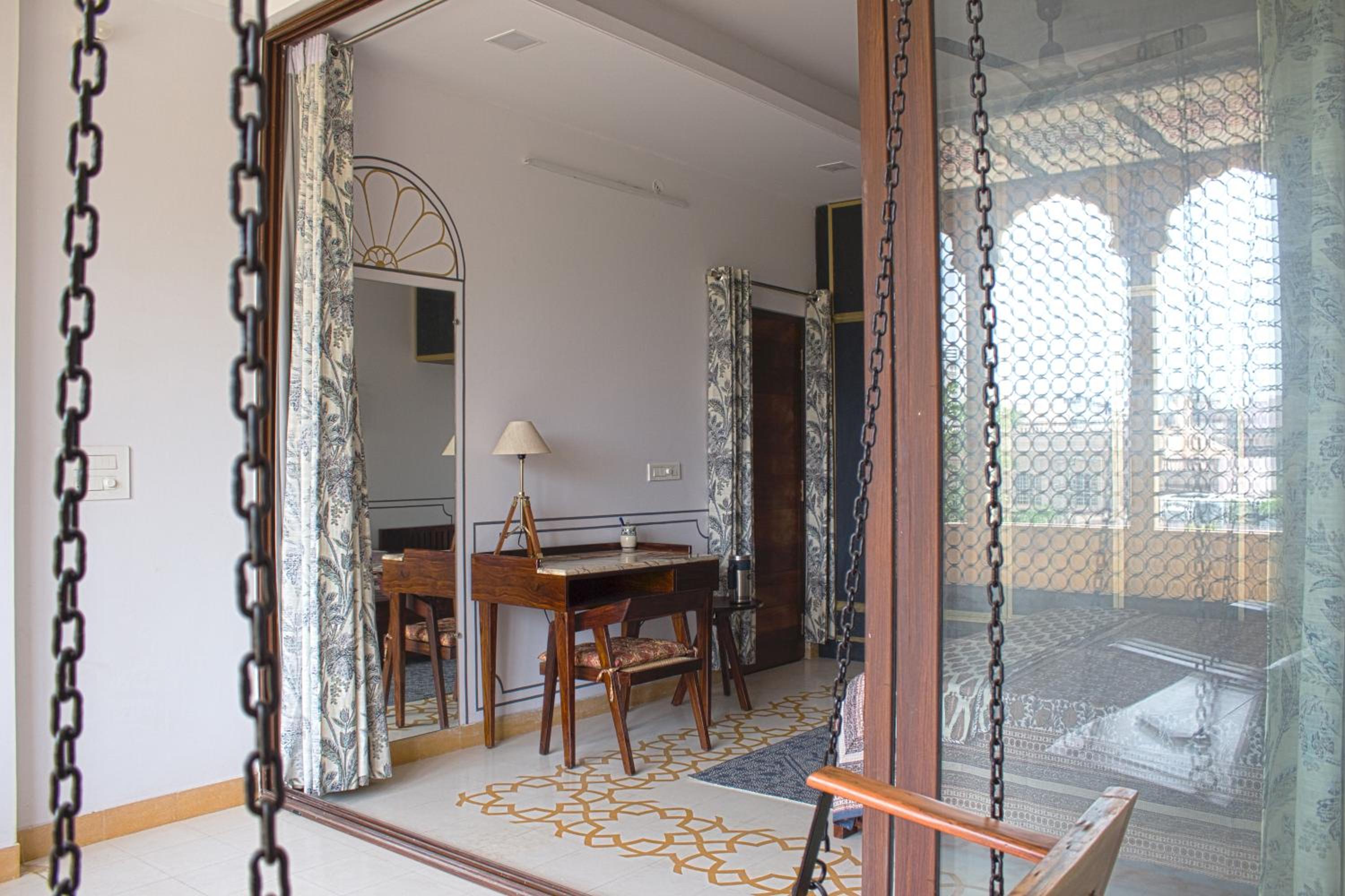 Deluxe Room - Photo 2