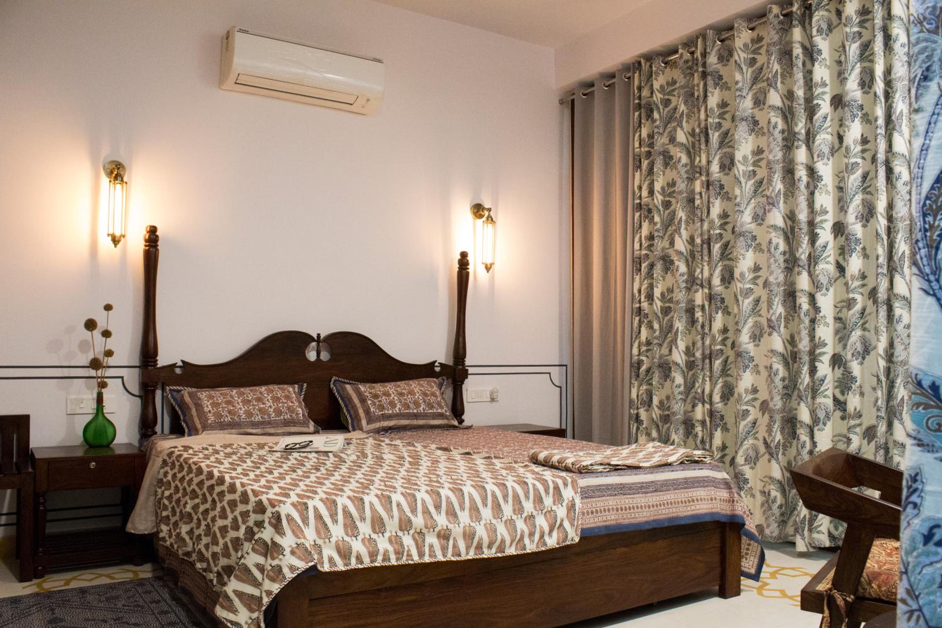 Deluxe Room - Photo 8