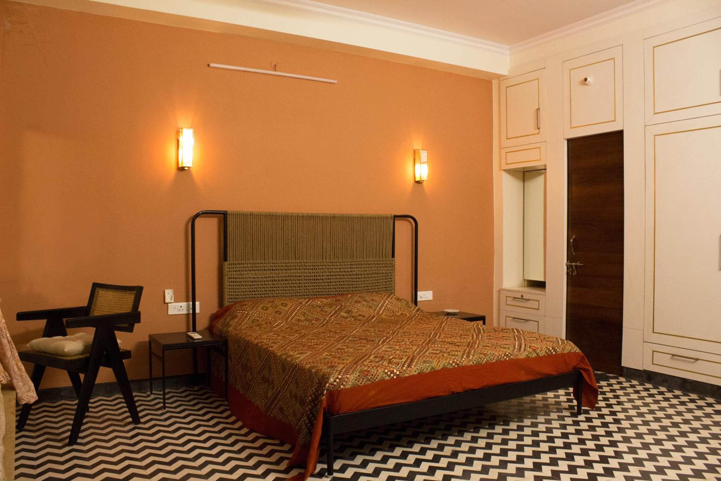 Double Room - Photo 24
