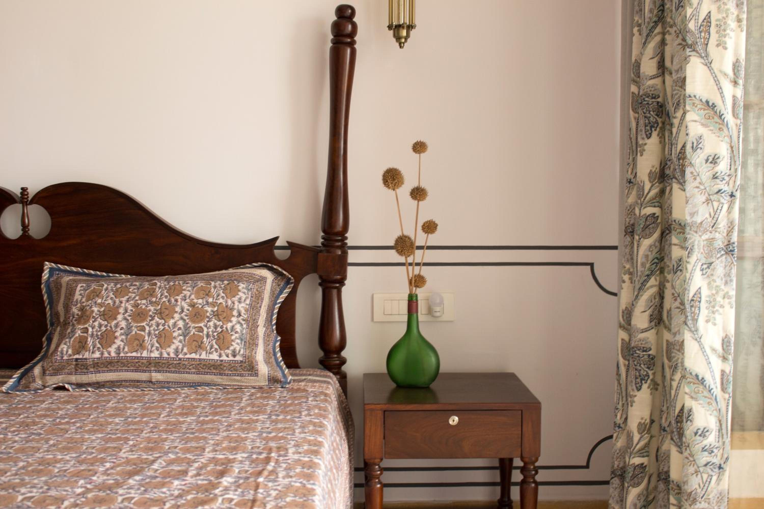 Deluxe Room - Photo 6