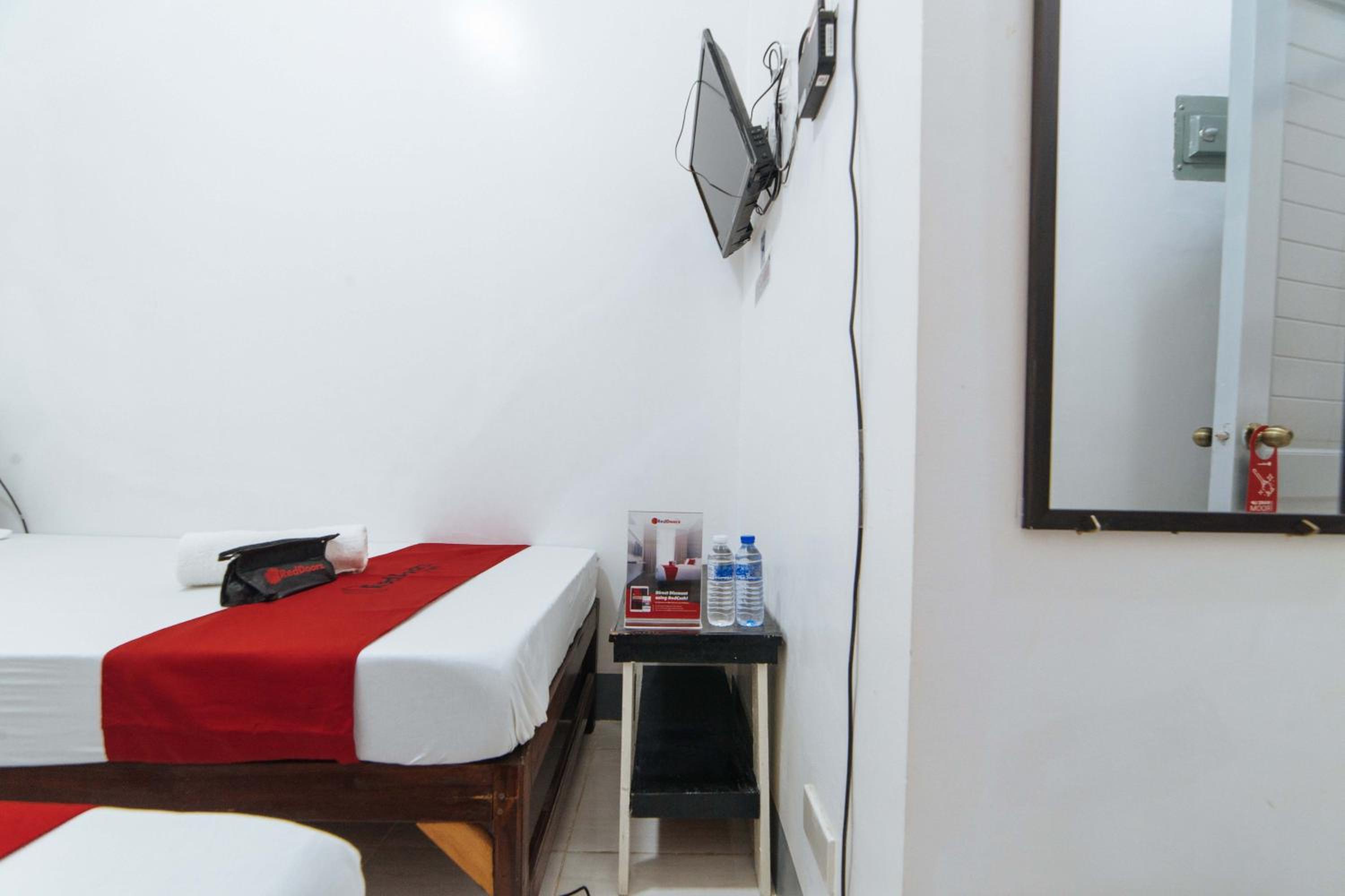 Twin Room - Photo 4