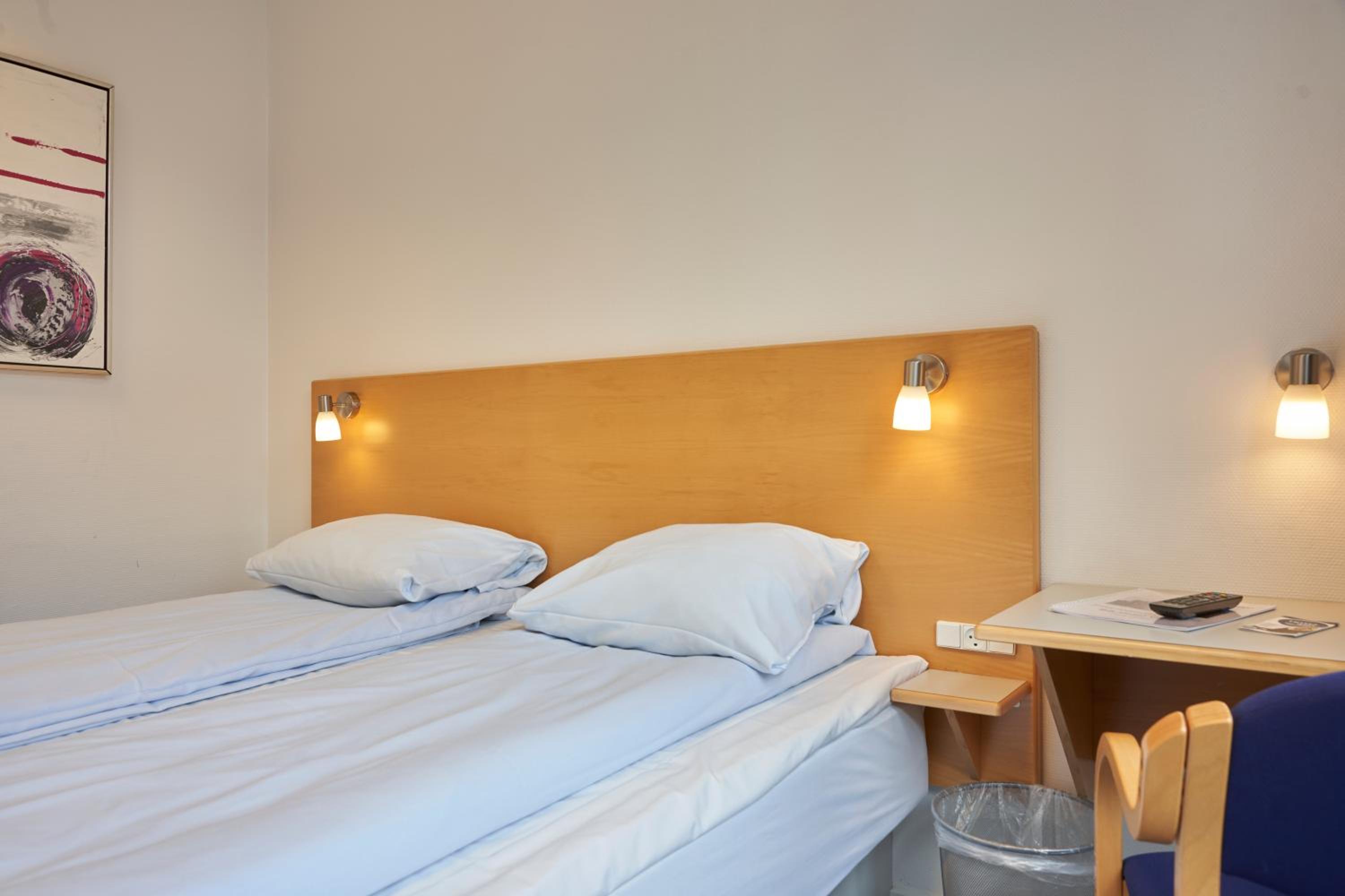 Budget Double Room photo 2