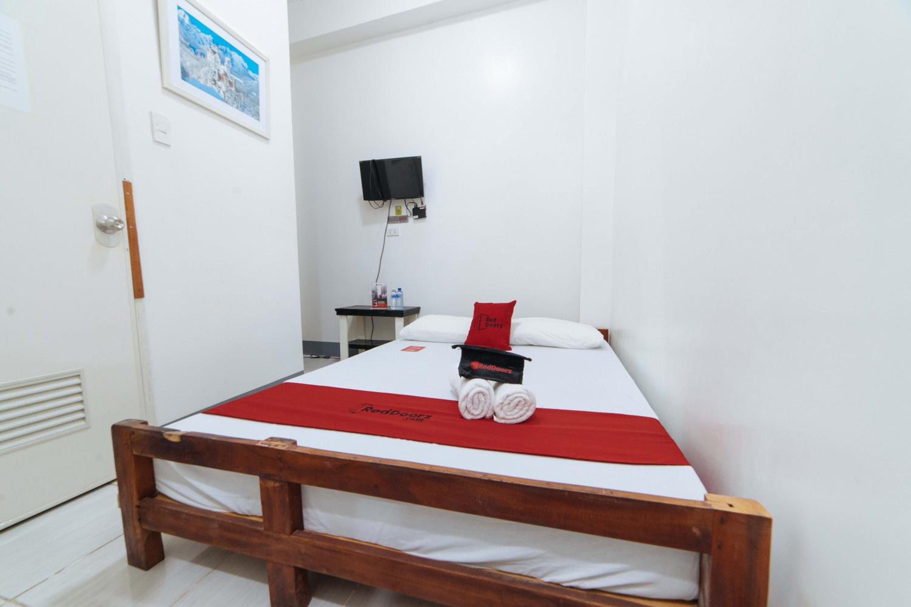 Deluxe Room - Photo 7