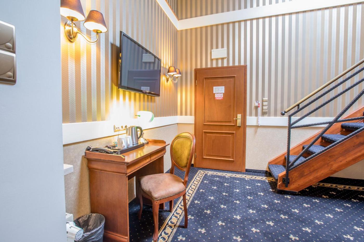 Suite - Photo 5
