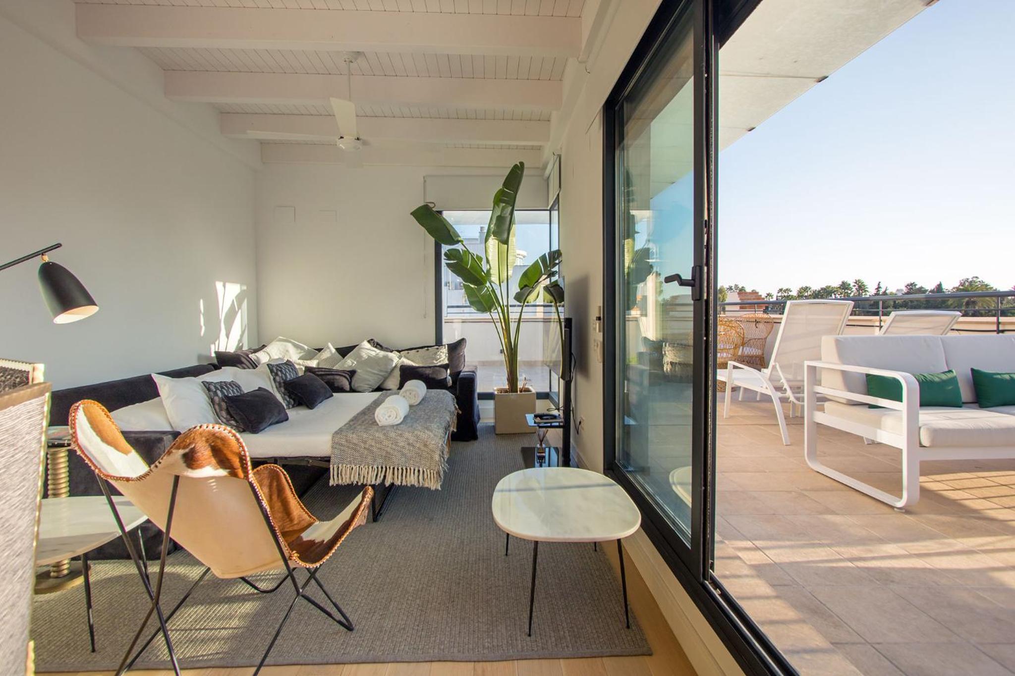 Three-Bedroom Apartment - Photo 10