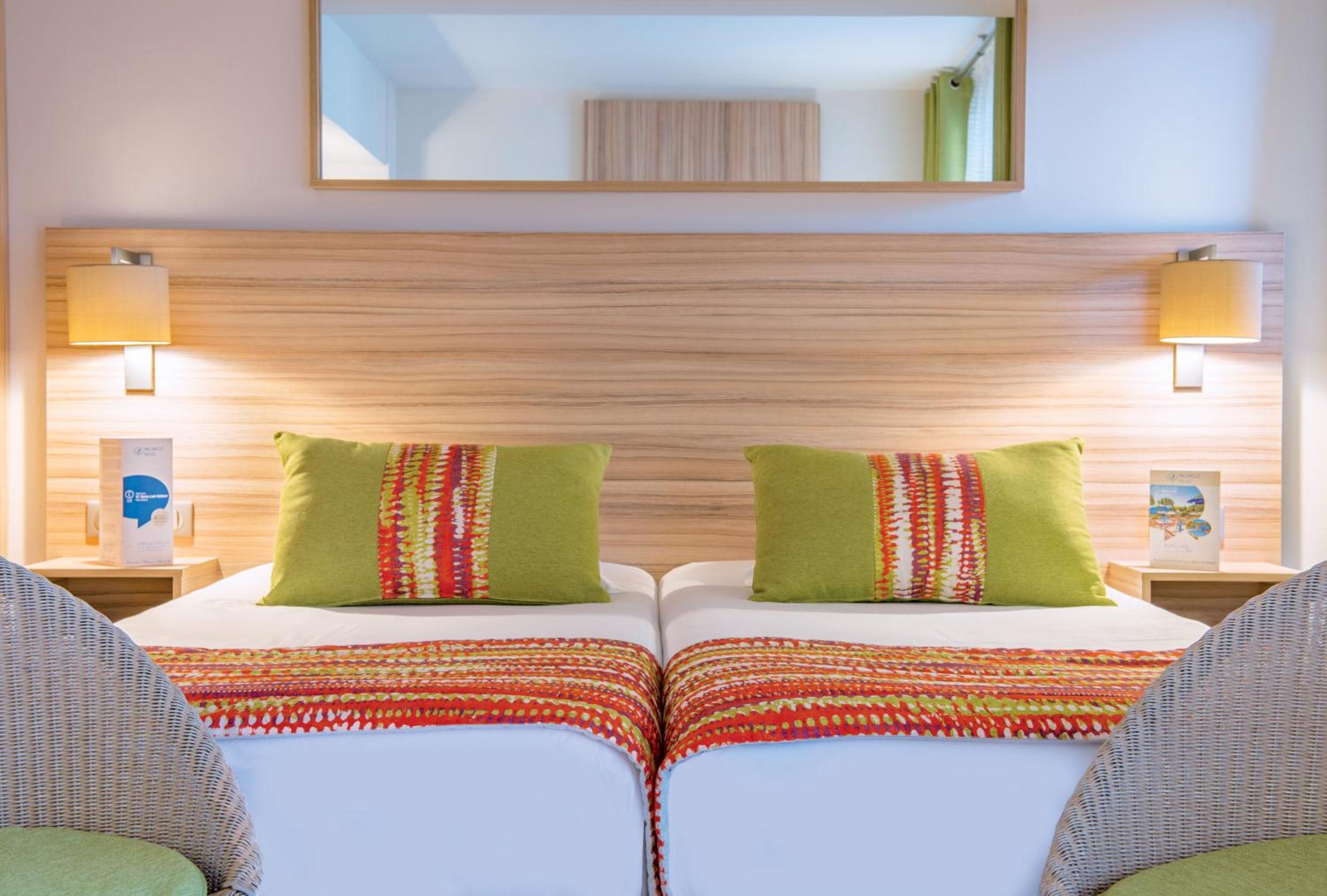 Standard Double Room - Photo 4