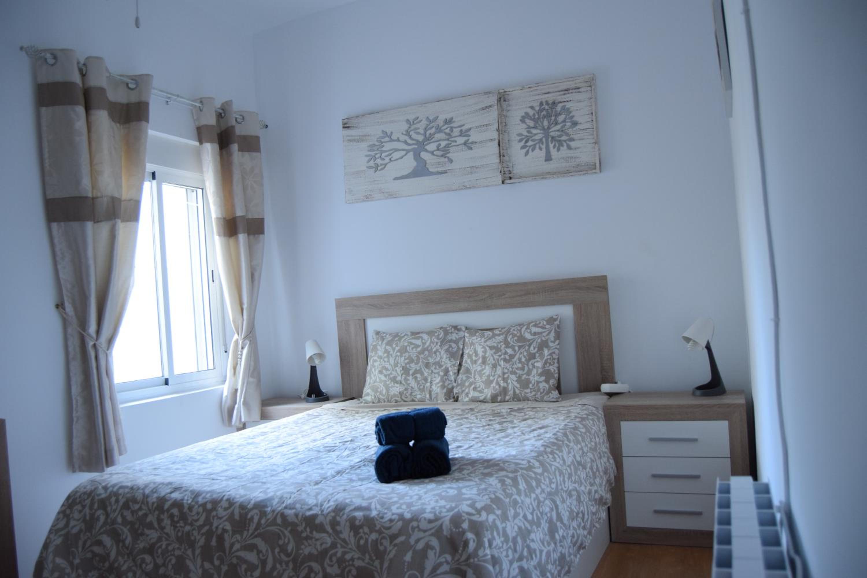 Three-Bedroom Apartment - Photo 21