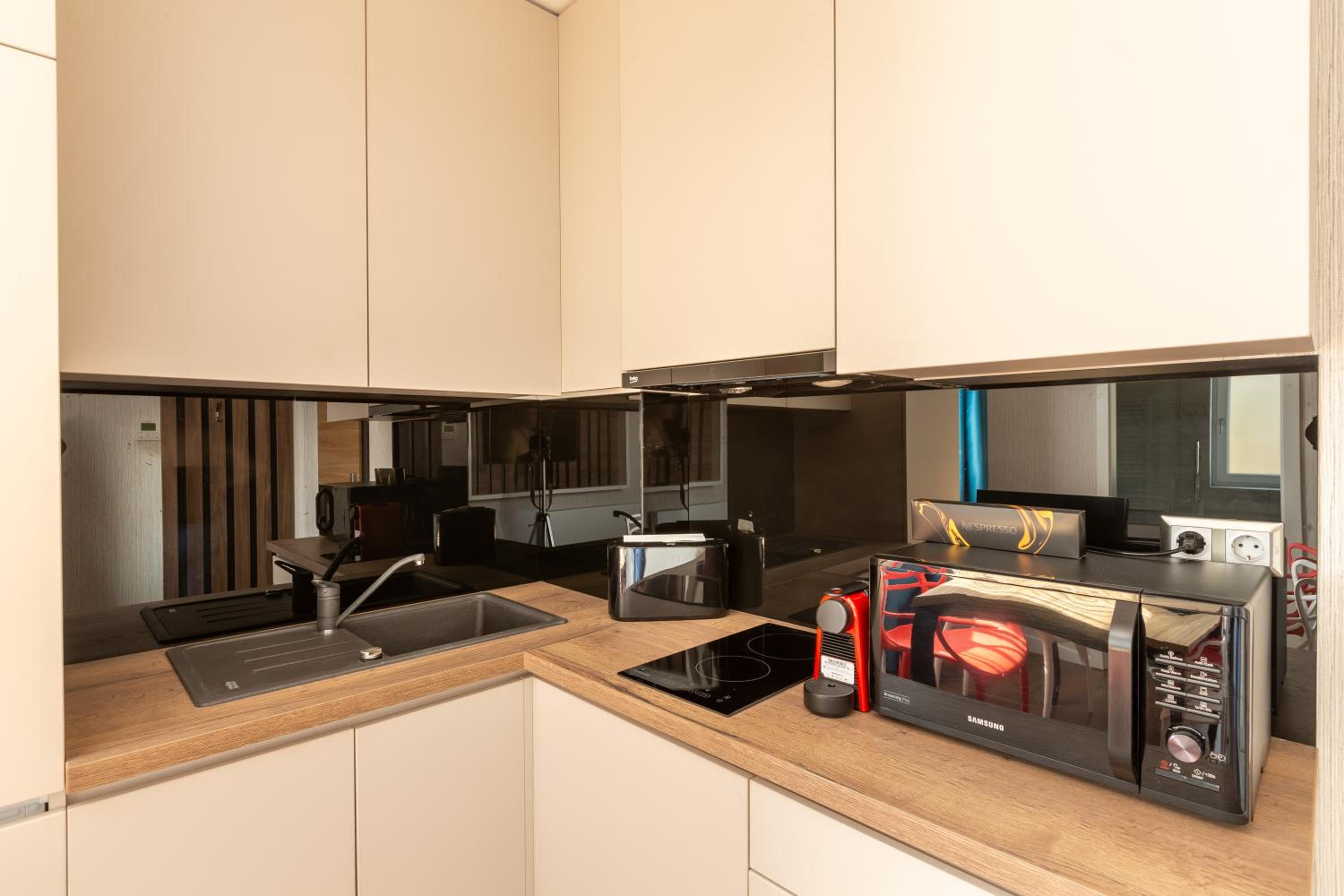 Studio Apartment - Photo 8