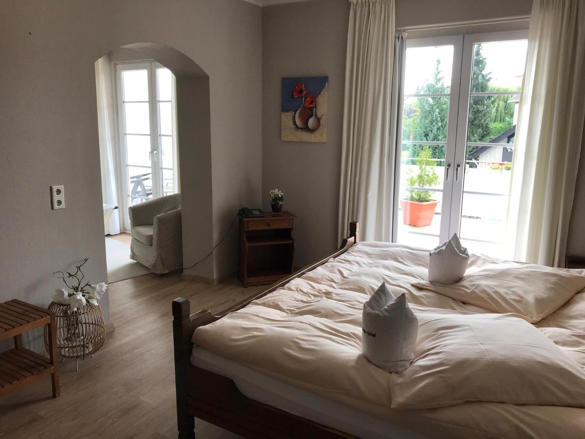 Double Room - Photo 2