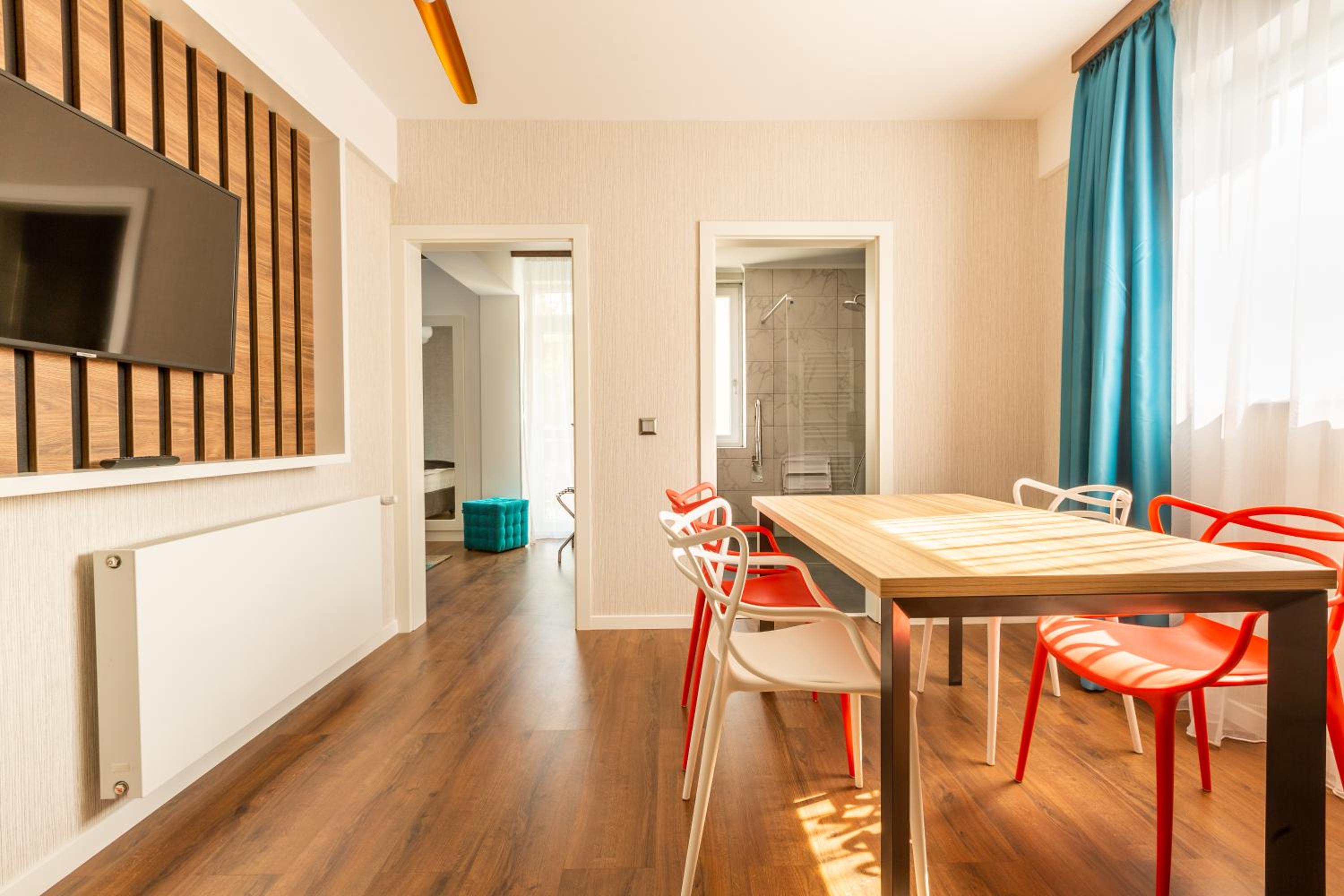 Studio Apartment - Photo 3