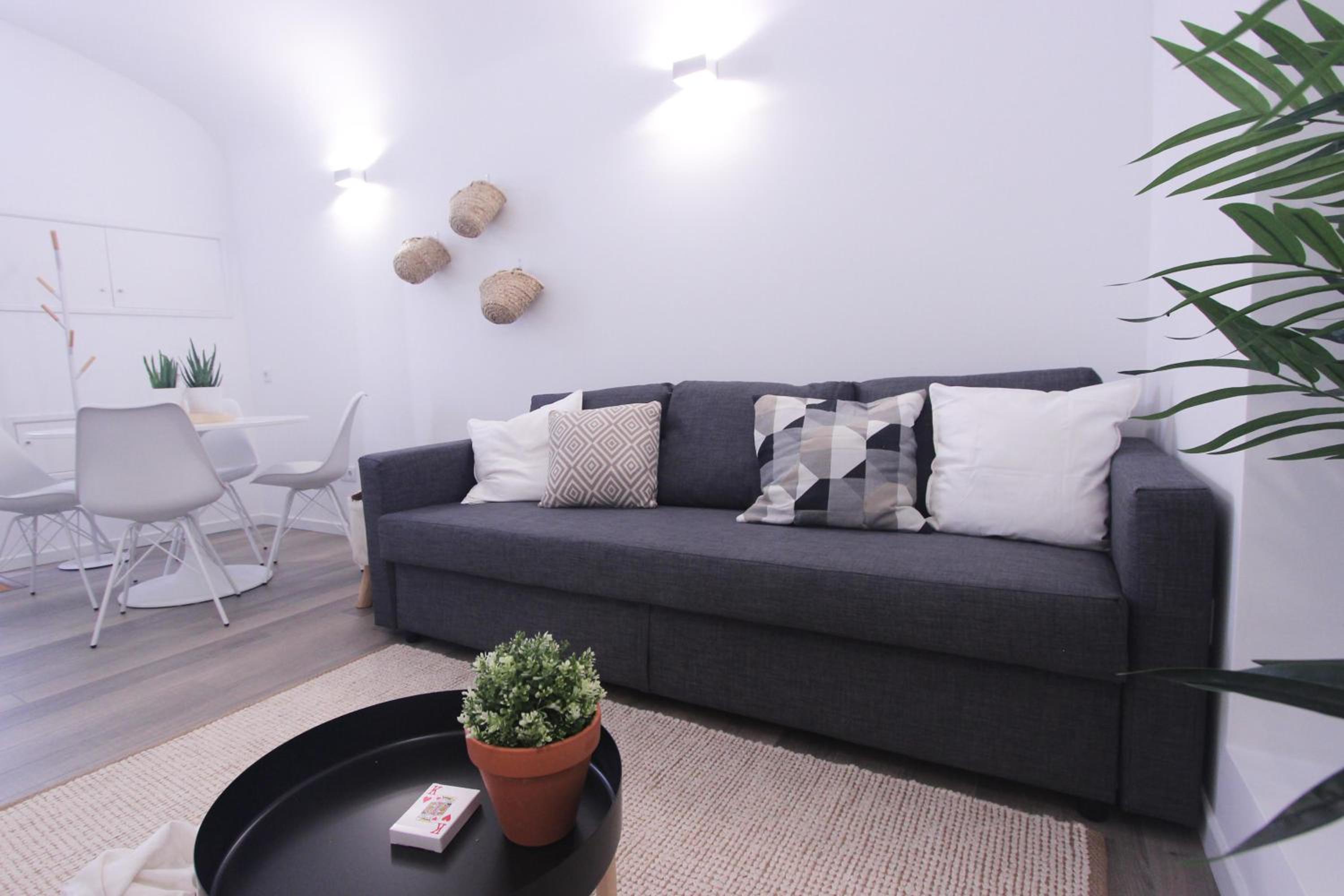 One-Bedroom Apartment - Photo 10
