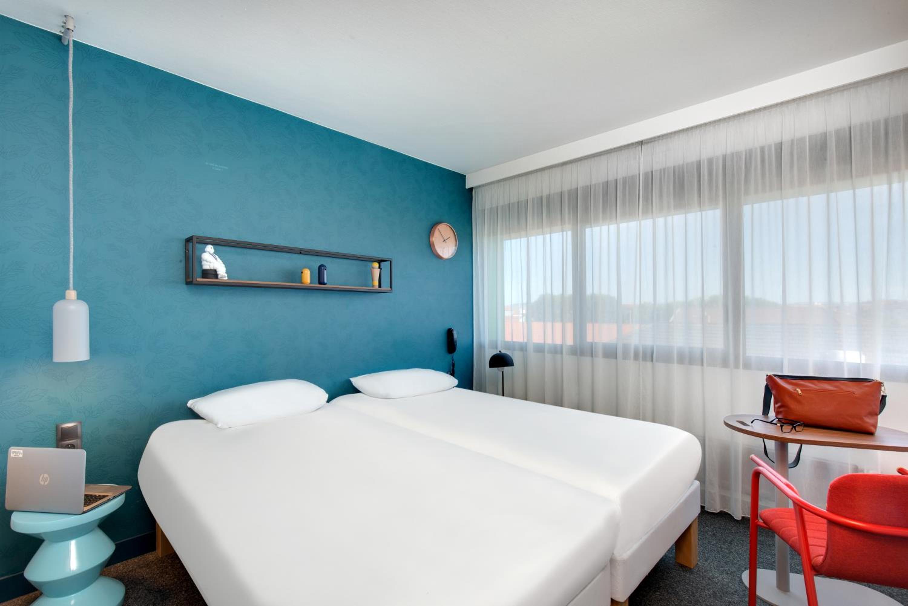 Standard Twin Room - Photo 6