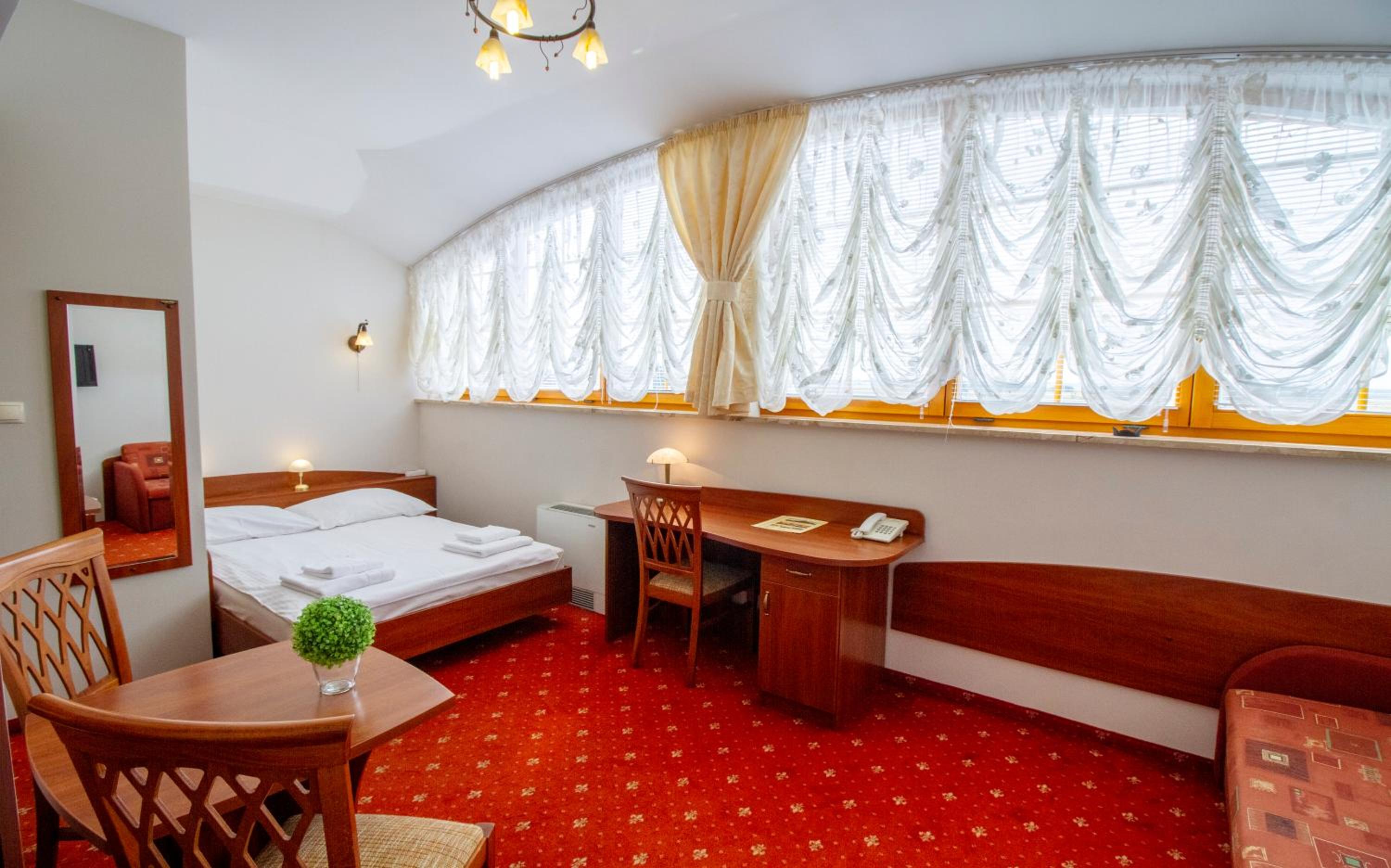 Quadruple Room - Photo 1