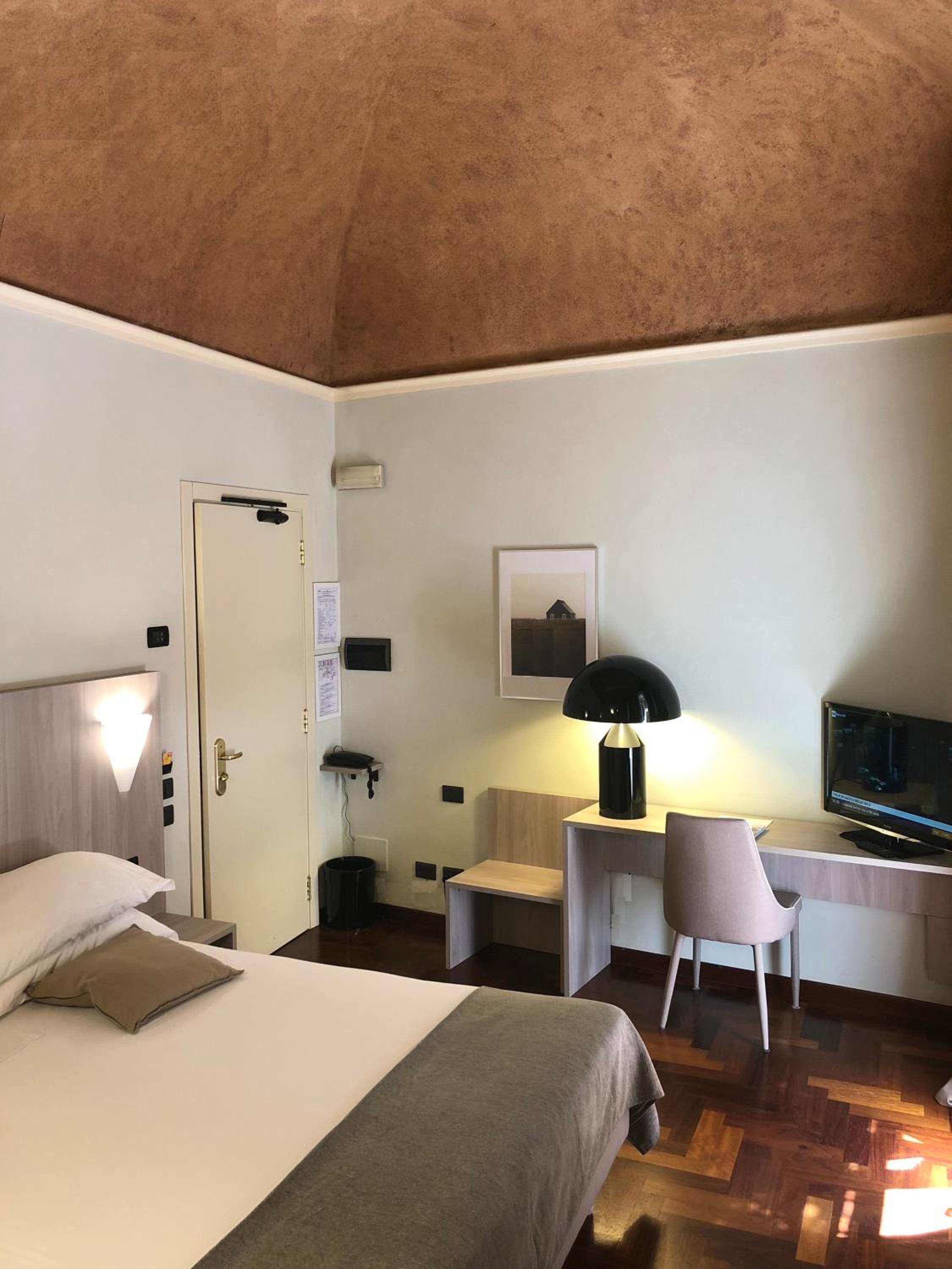 Superior Double Room - Photo 11