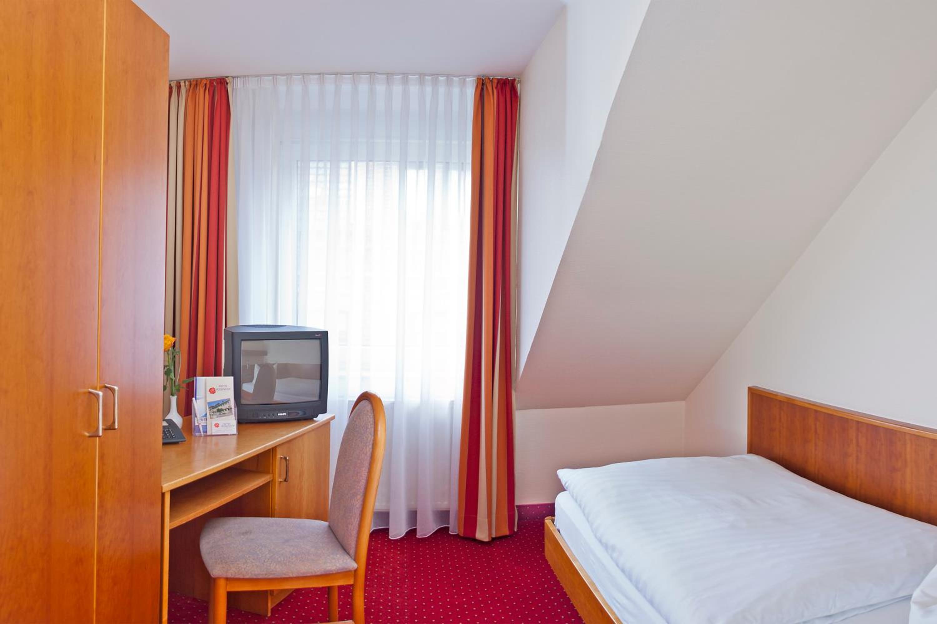 Single Room photo 3